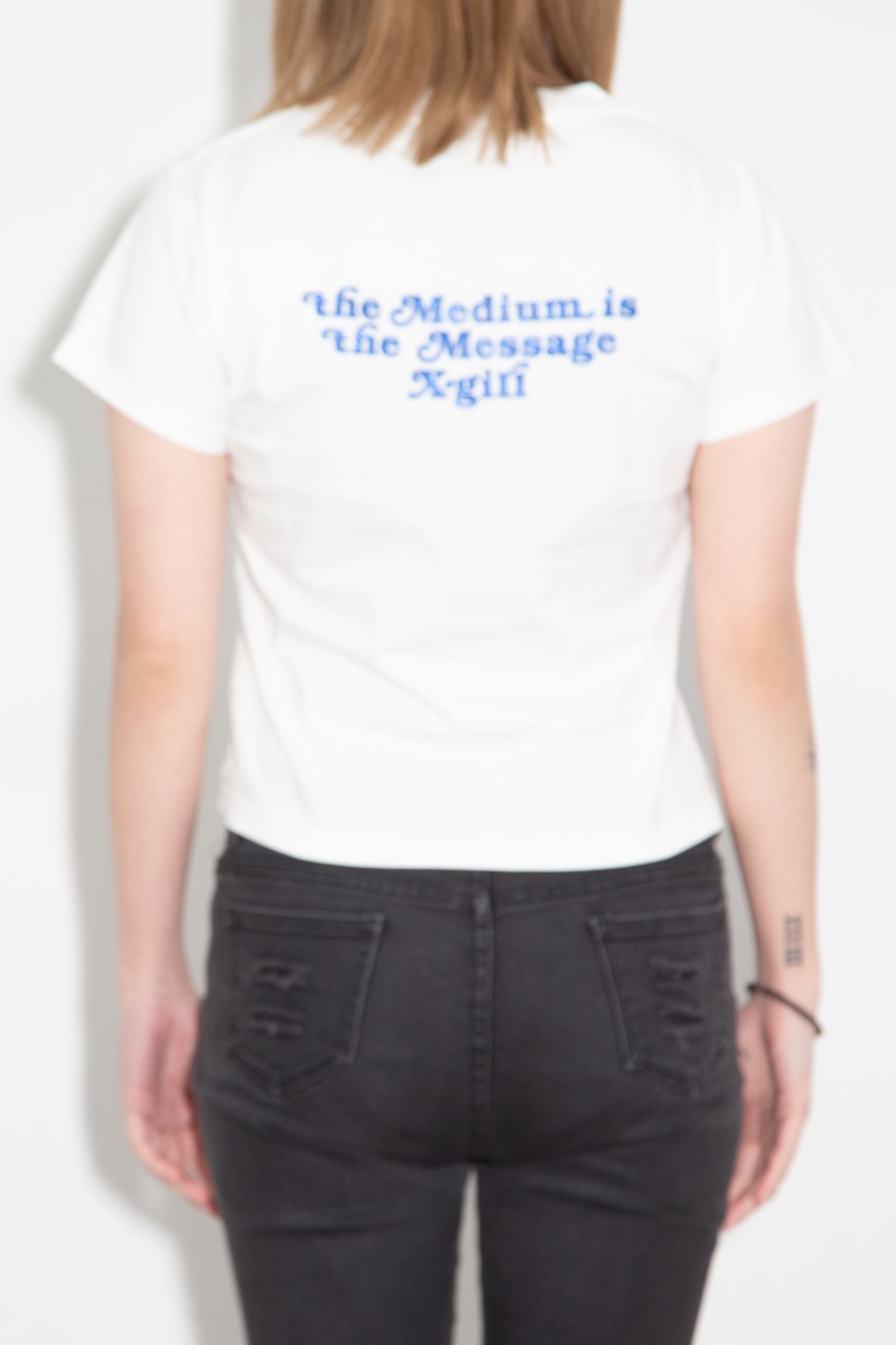 GLITTER LOGO AND FACE S/S BABY TEE / ホワイト