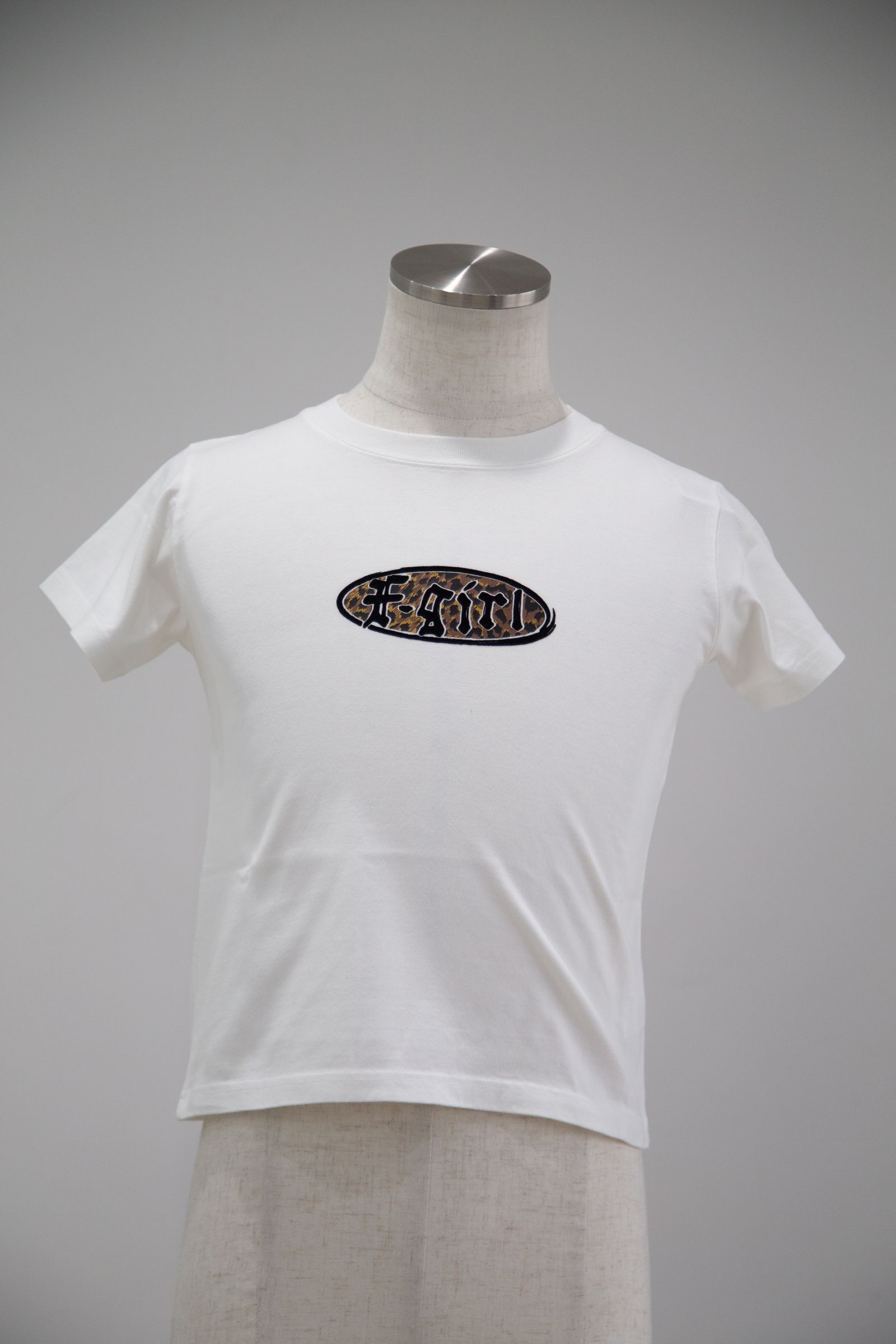 LEOPARD OVAL LOGO S/S BABY TEE / ホワイト