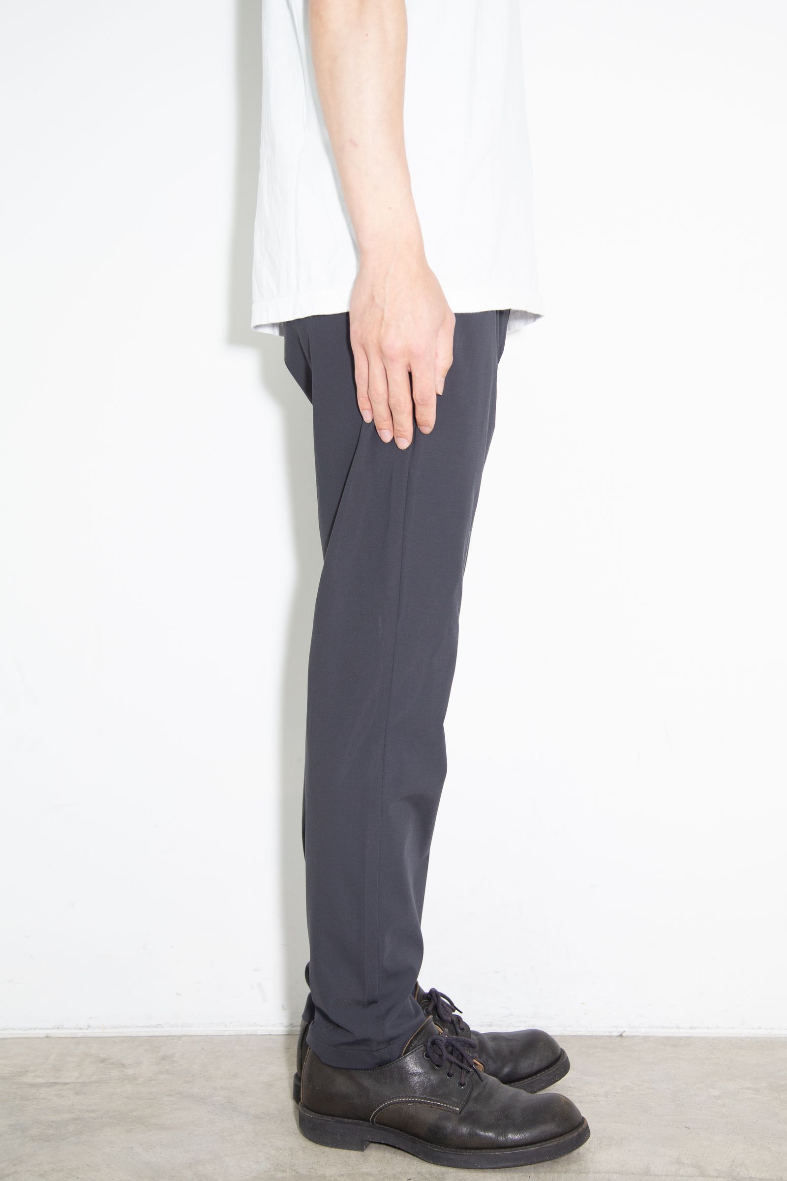 NY/CO STRECH JERSEY REGULAR FIT EASY TROUSERS / ダークグレー