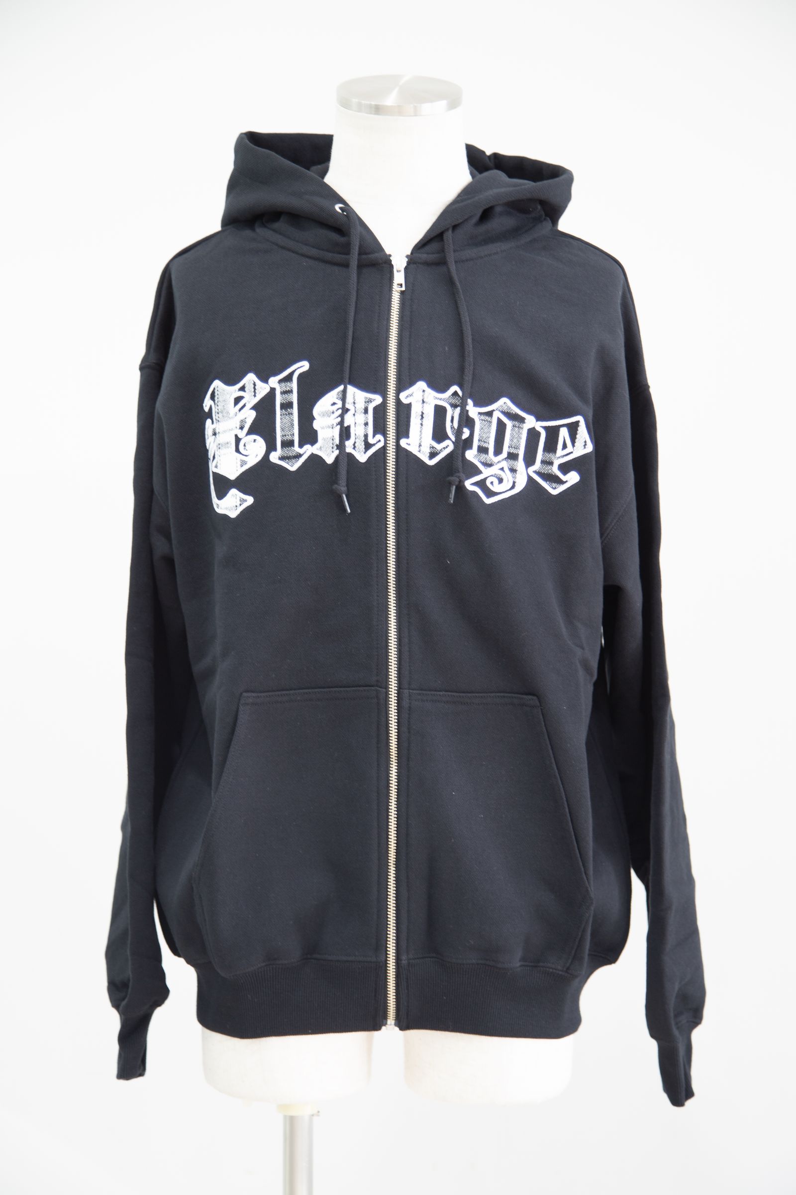 XLARGE - PATCHED LOGO ZIP UP HOODIE SWEATSHIRT / ブラック XLARGE - PATCHED LOGO ZIP UP HOODIE SWEATSHIRT / ブラック