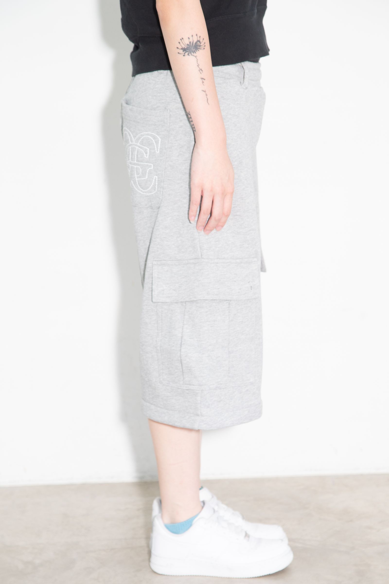 [ラスト1点 サイズM] EMBLEM POCKET 2WAY BUGGY SWEATPANTS / アッシュ