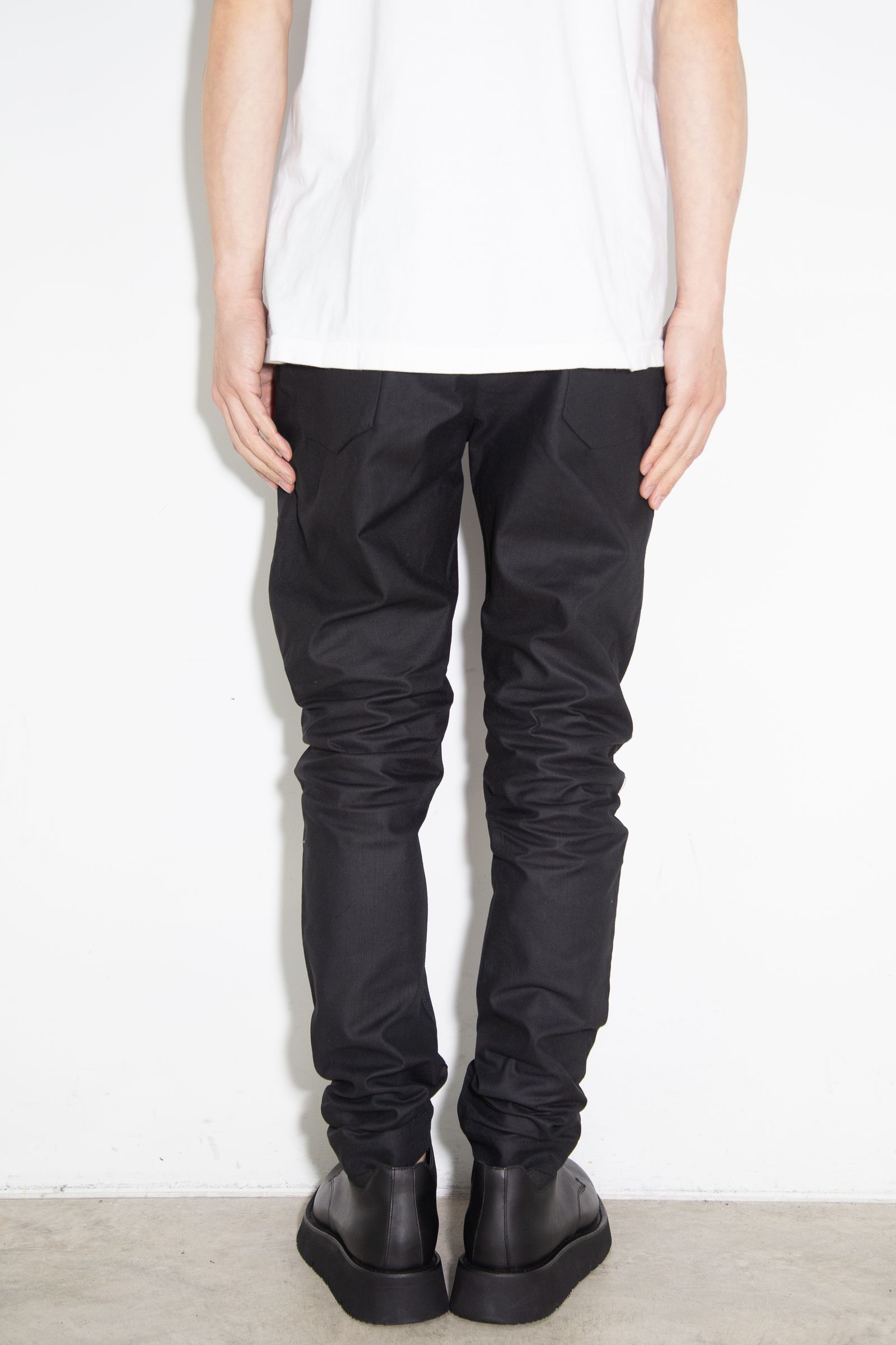 JEANS / ブラック