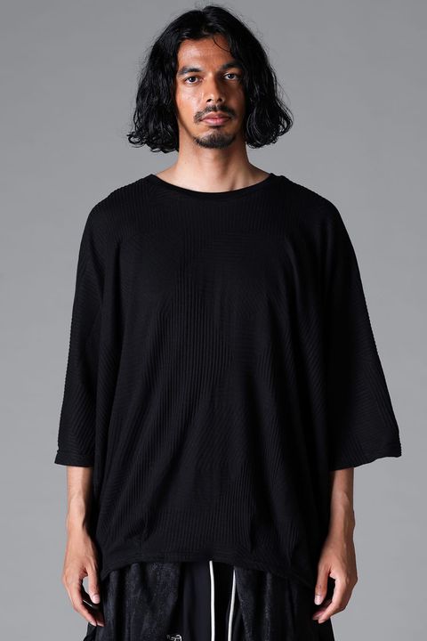 DEFORMED STRIPE PATTERN DOLMAN TEE / ブラック