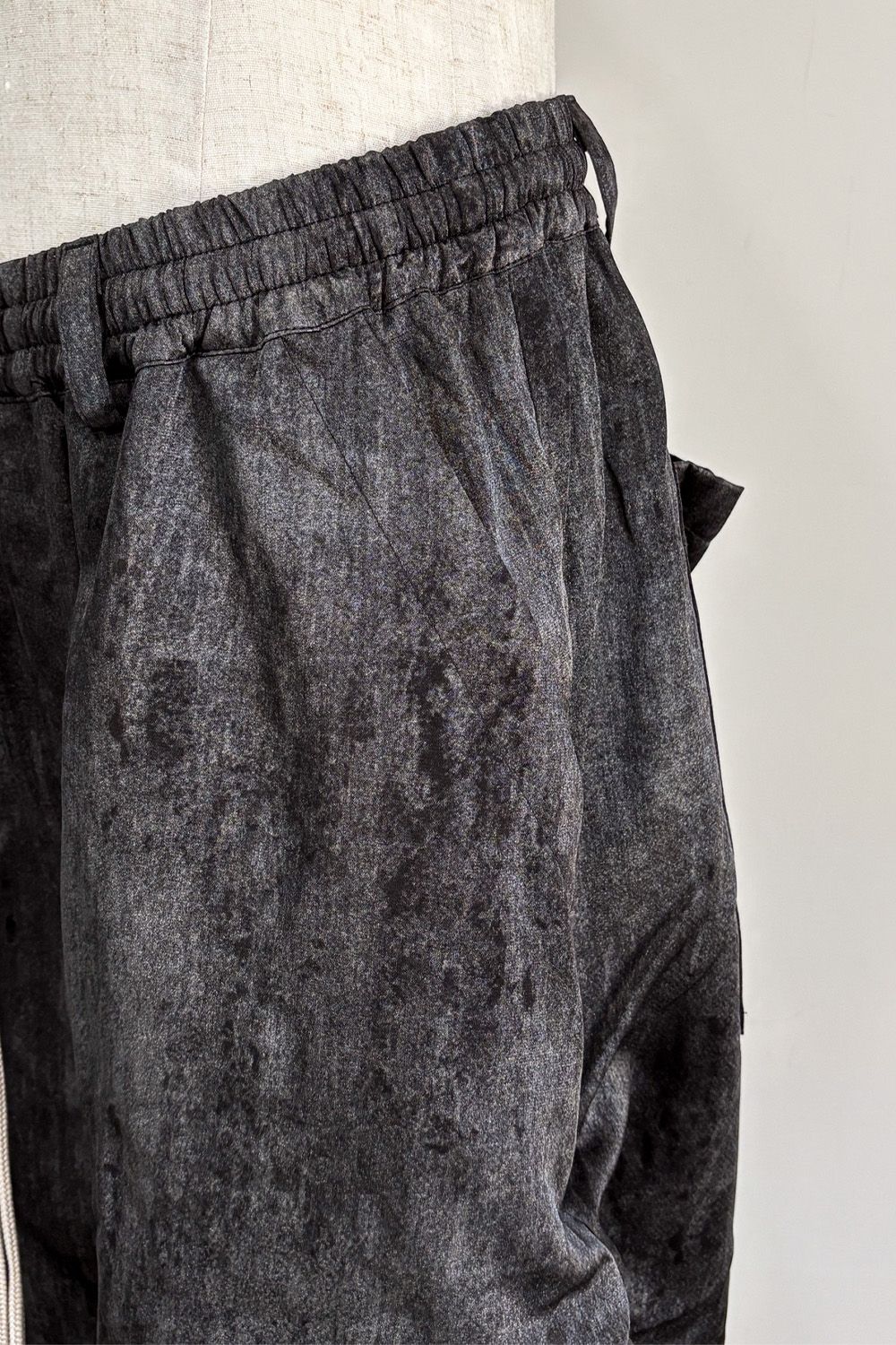 TUCK WIDE / ブラック