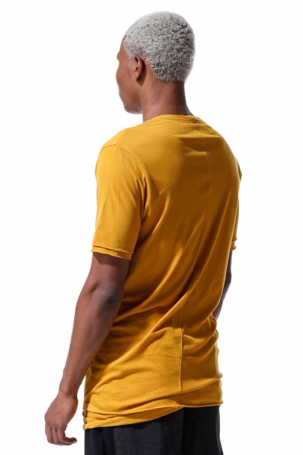 LAYERED CREW NECK TEE / マスタード