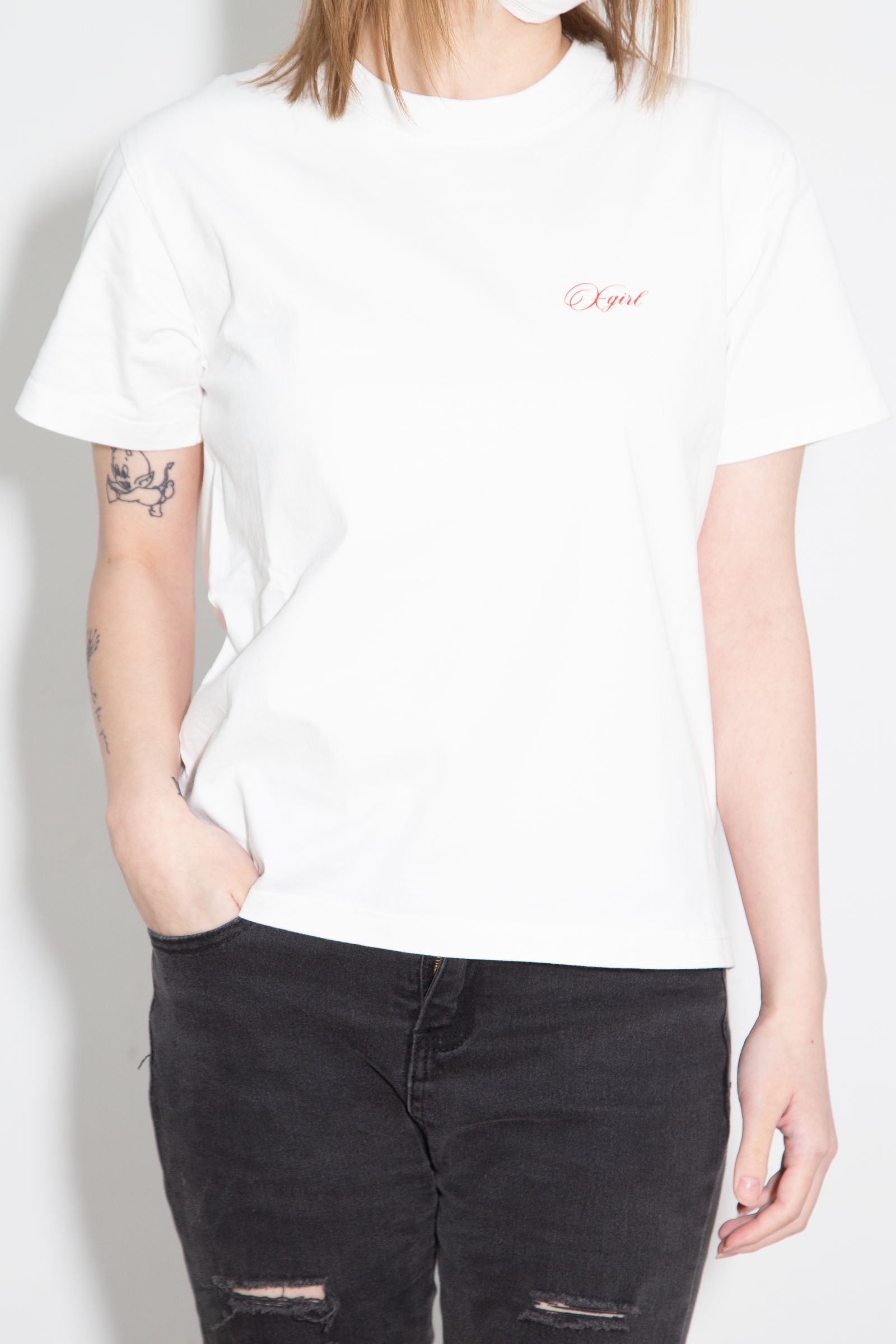 [ラスト1点 サイズM] CURSIVE SCRIPT LOGO AND FACE S/S TEE / ホワイト