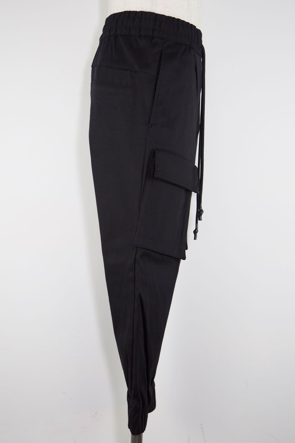 CROSS CARGO PANTS / ブラック