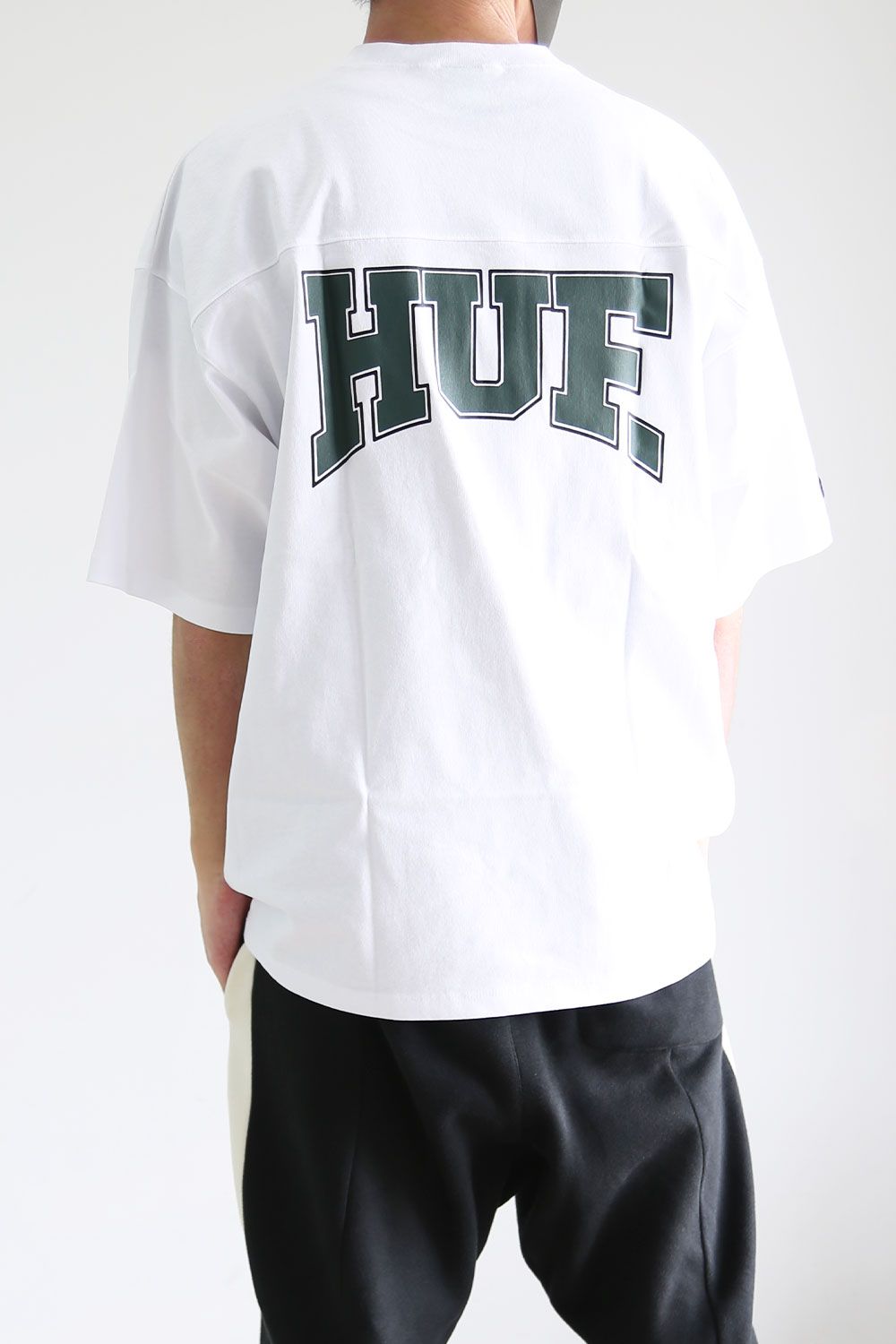 HUF - DRAFT PICK FOOTBALL TEE / ホワイト | Tempt