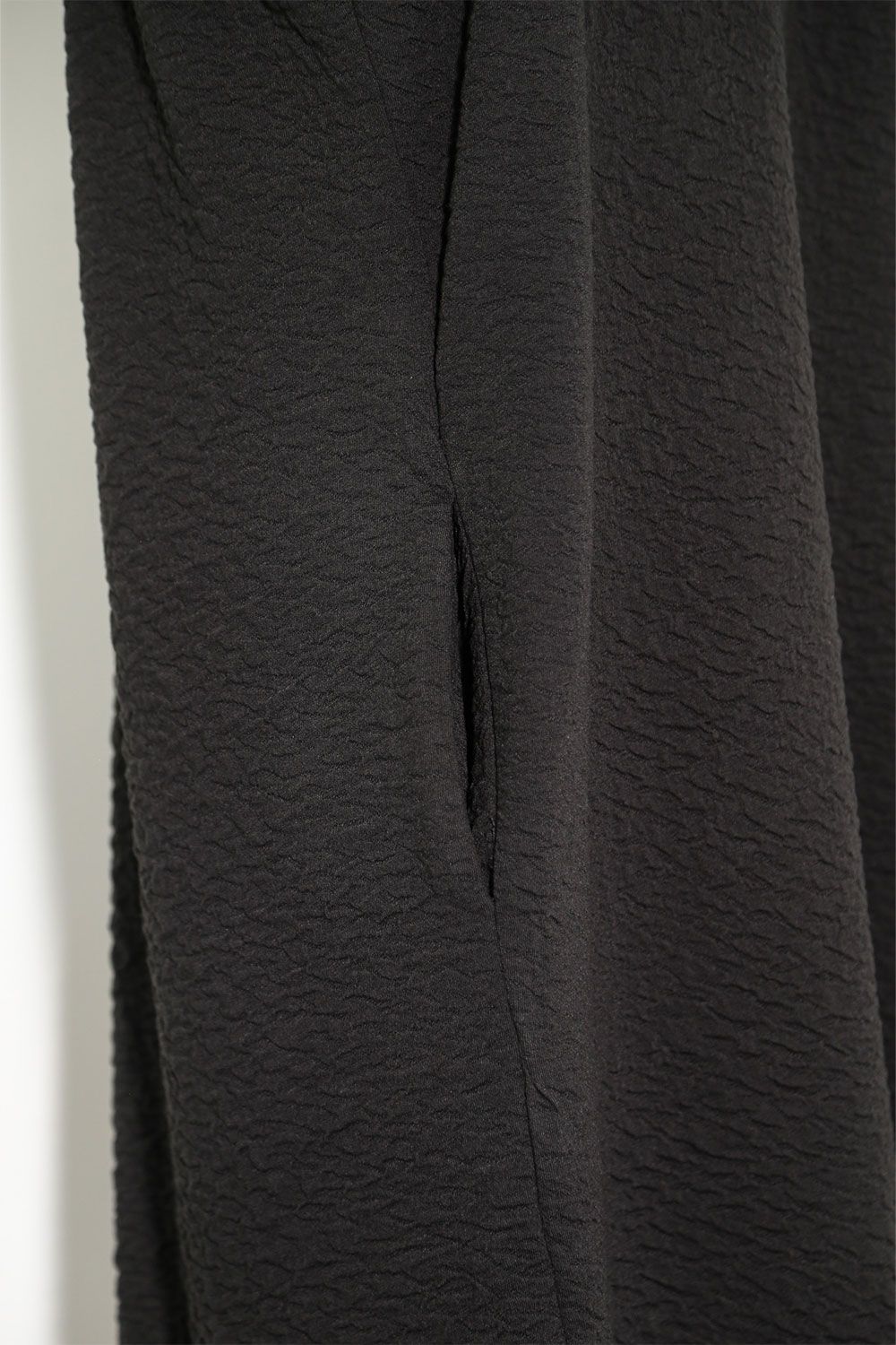 LONG CARDIGAN 223-304 / シボ加工ロングカーディガン / ブラック