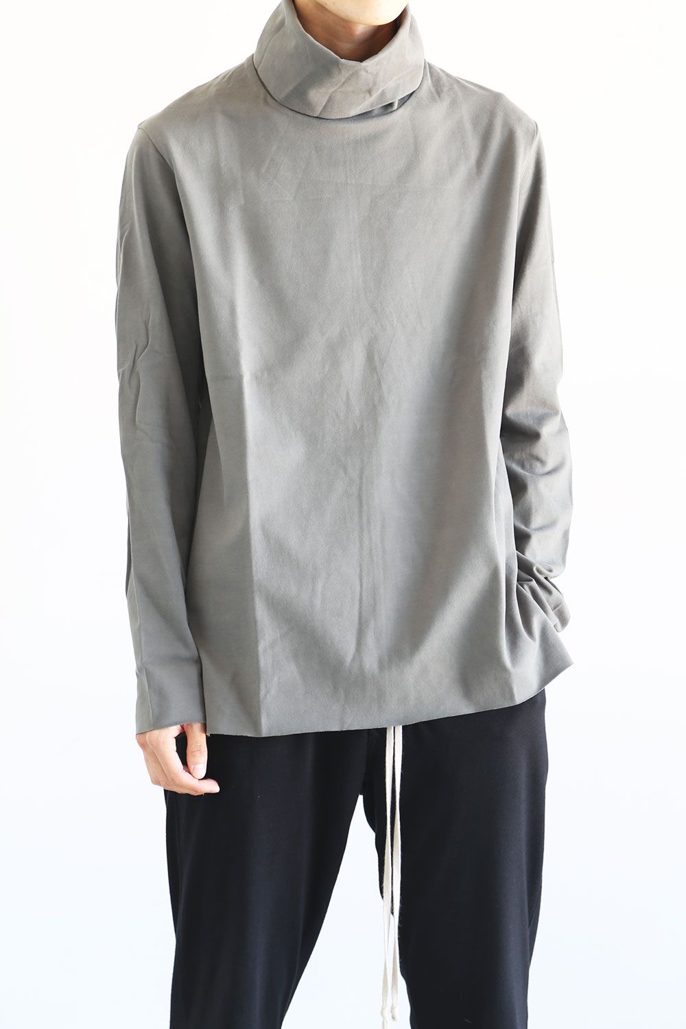 ATTACHMENT - COOLMAX SMOOTH CLOTH HIGH NECKED T-SHIRT L/S / カーキ