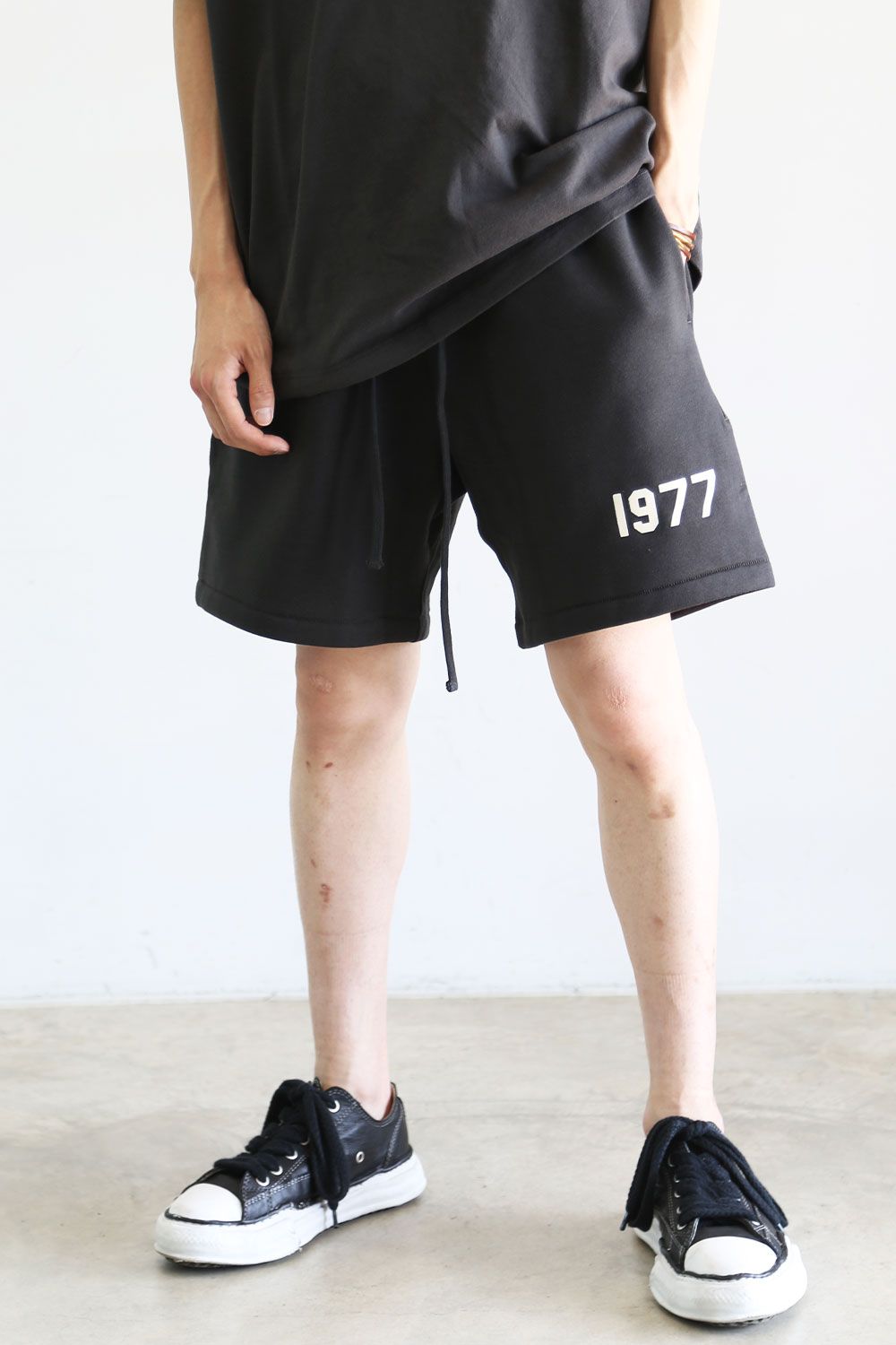 FOG-Essentials1977 Sweat Shorts/ IRON/XS | www.fleettracktz.com