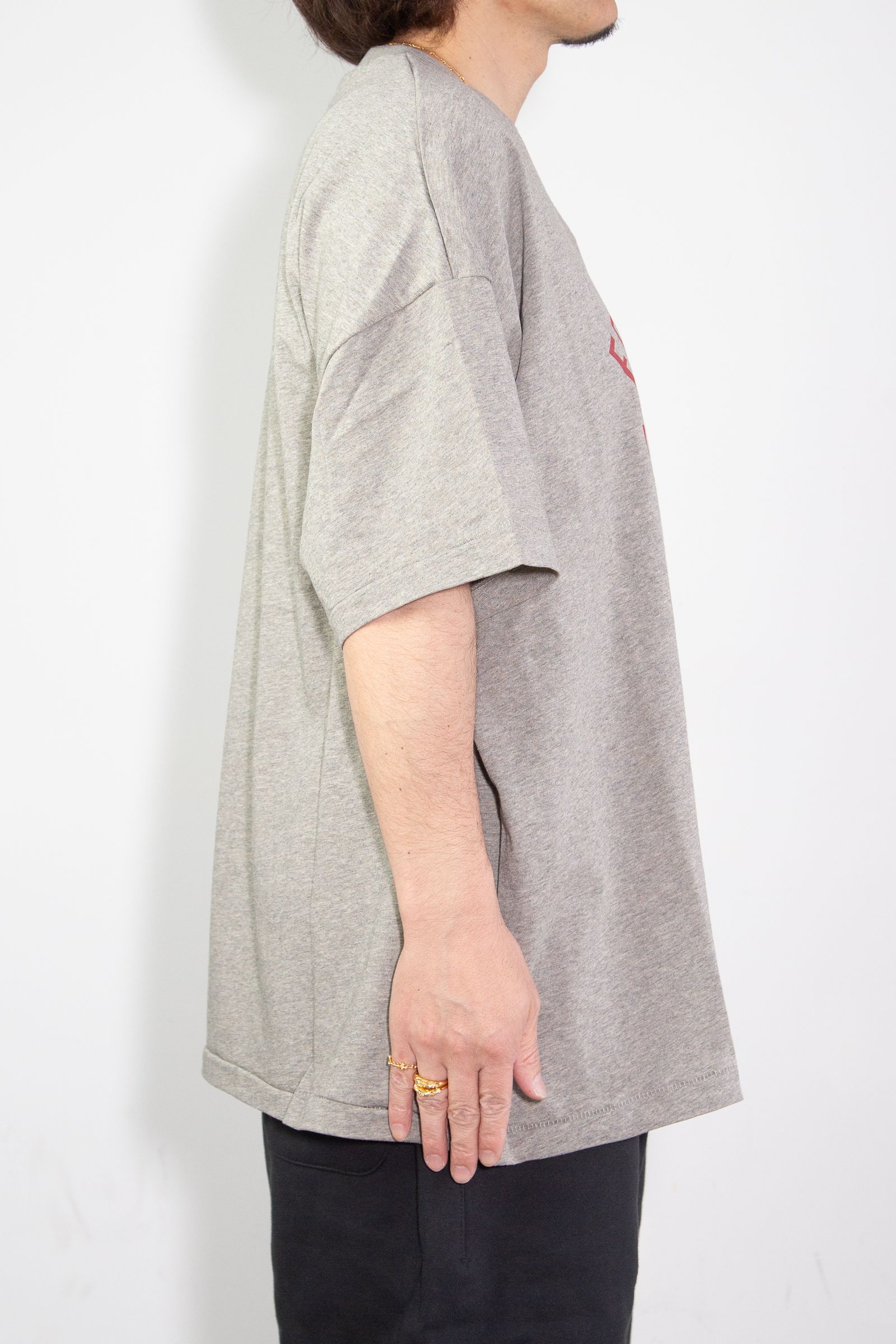 【FOG】ESSENTIALS Tシャツ ライトヘザーグレー 送料関税込 FOG】ESSENTIALS Tシャツ ライトヘザーグレー 送料関税込 (FEAR