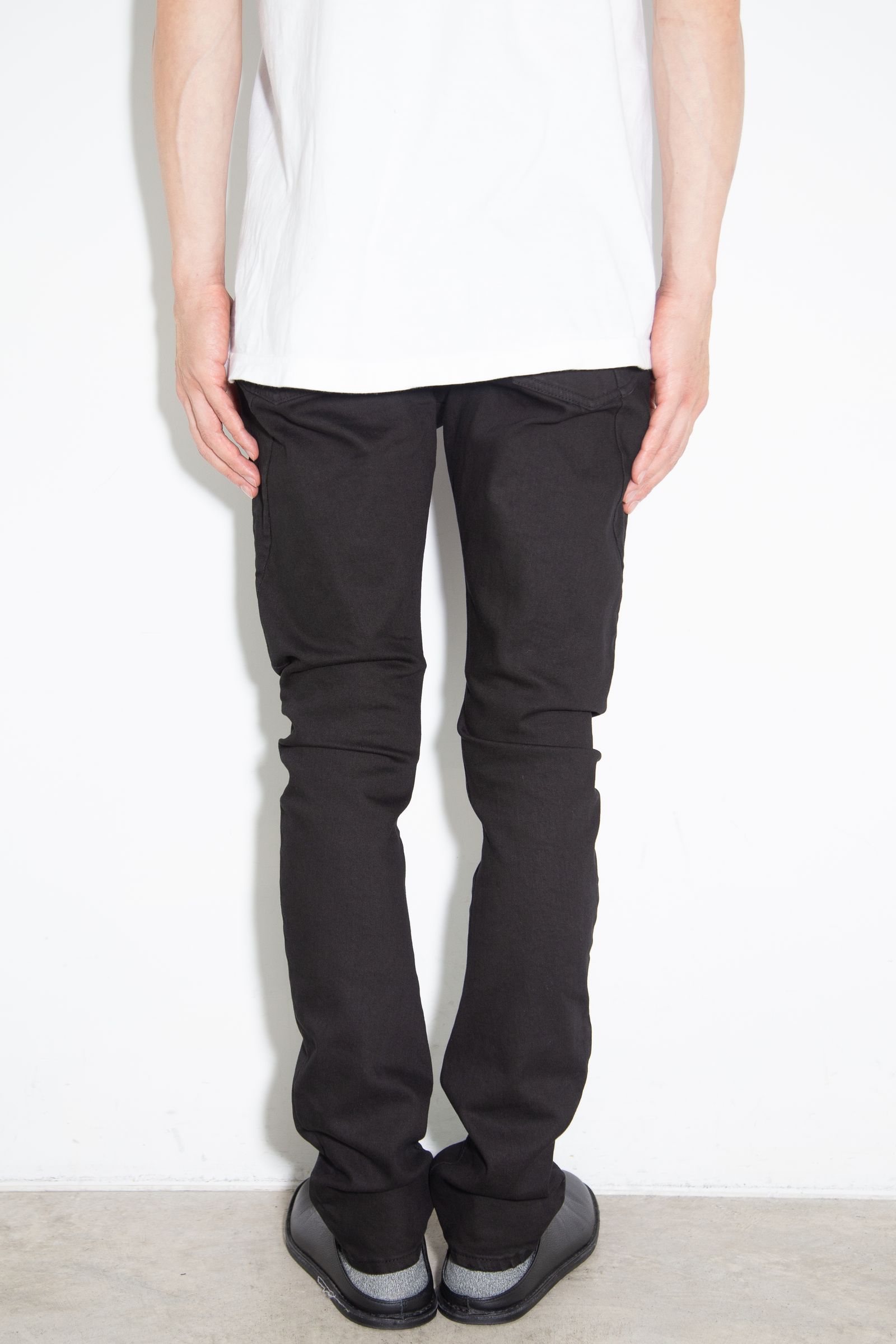 SUPIMA CO STRETCH DENIM SLIM CURVE JEANS / ブラック