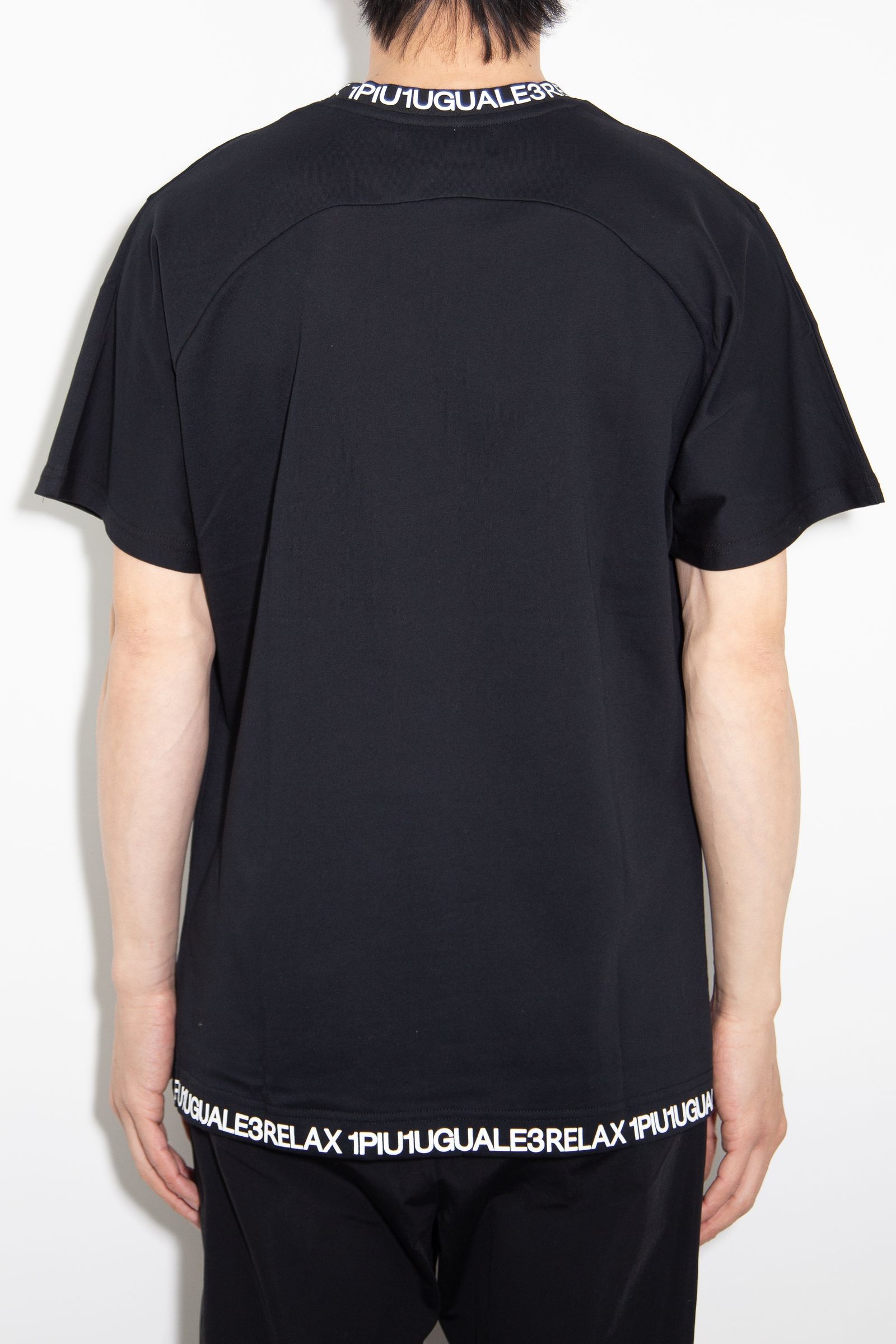 ネックロゴ半袖Tシャツ / ブラック