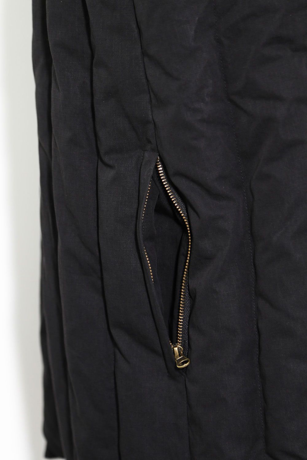 IGH NECK VEST 223-637 / ハイネックベスト / ブラック