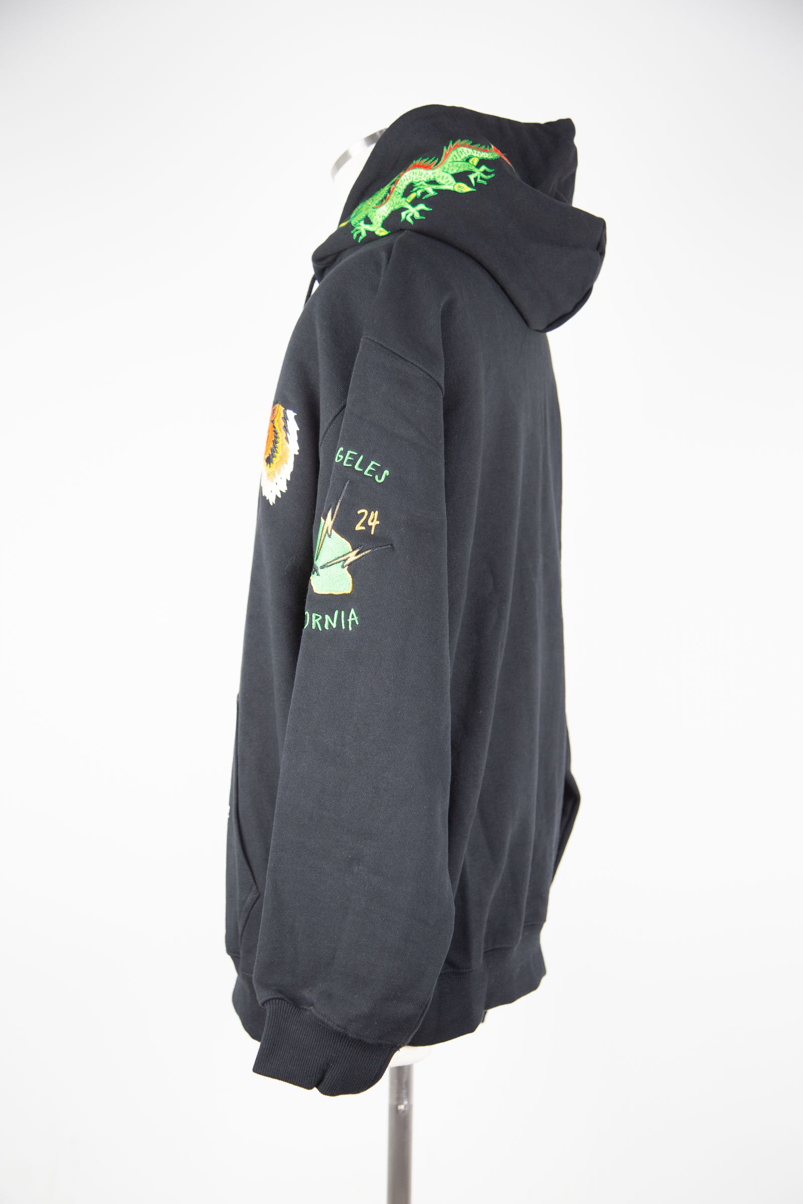 TIGER EMBR HD SWEAT / ブラック