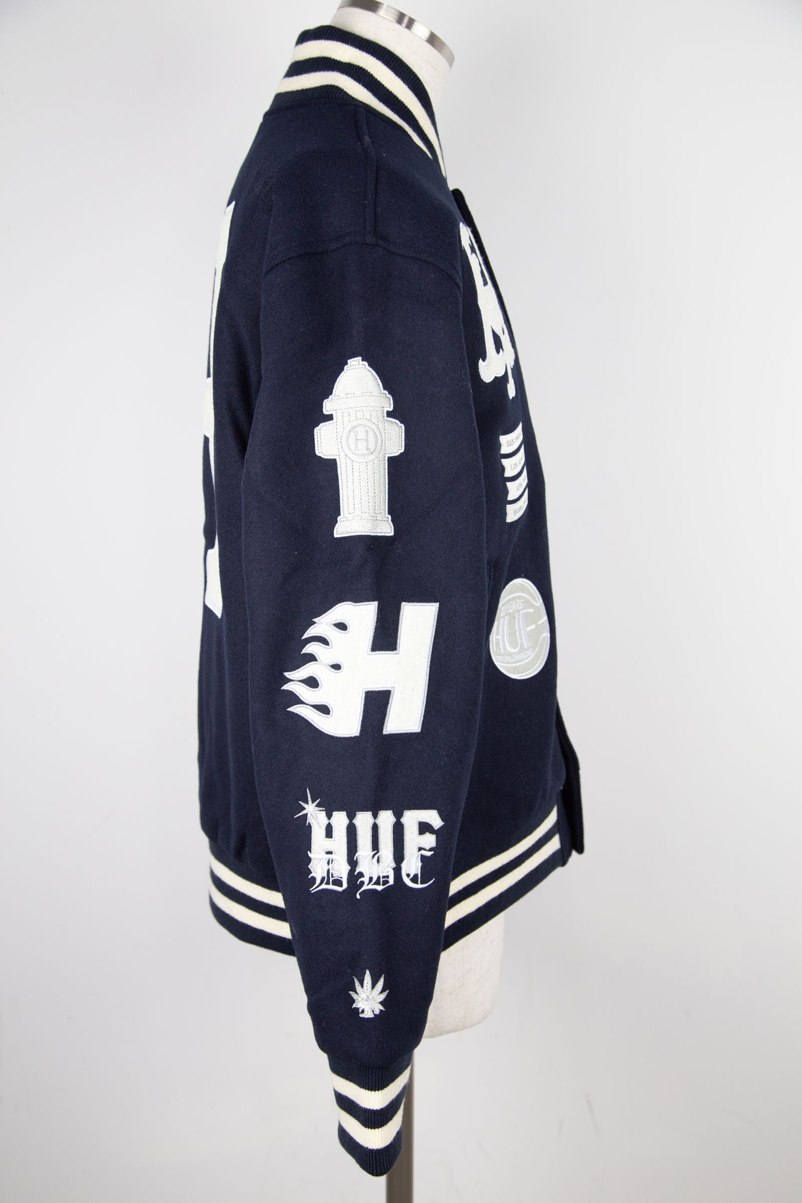 HUF - 20 YEAR CLASSIC H VARSITY JACKET / ネイビー | Tempt