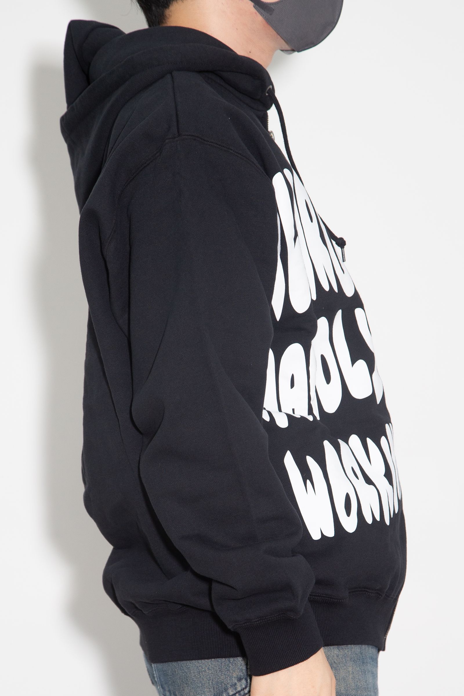 [ラスト1点 サイズL] MULTI LOGO ZIP UP HOODED SWEATSHIRT / ブラック