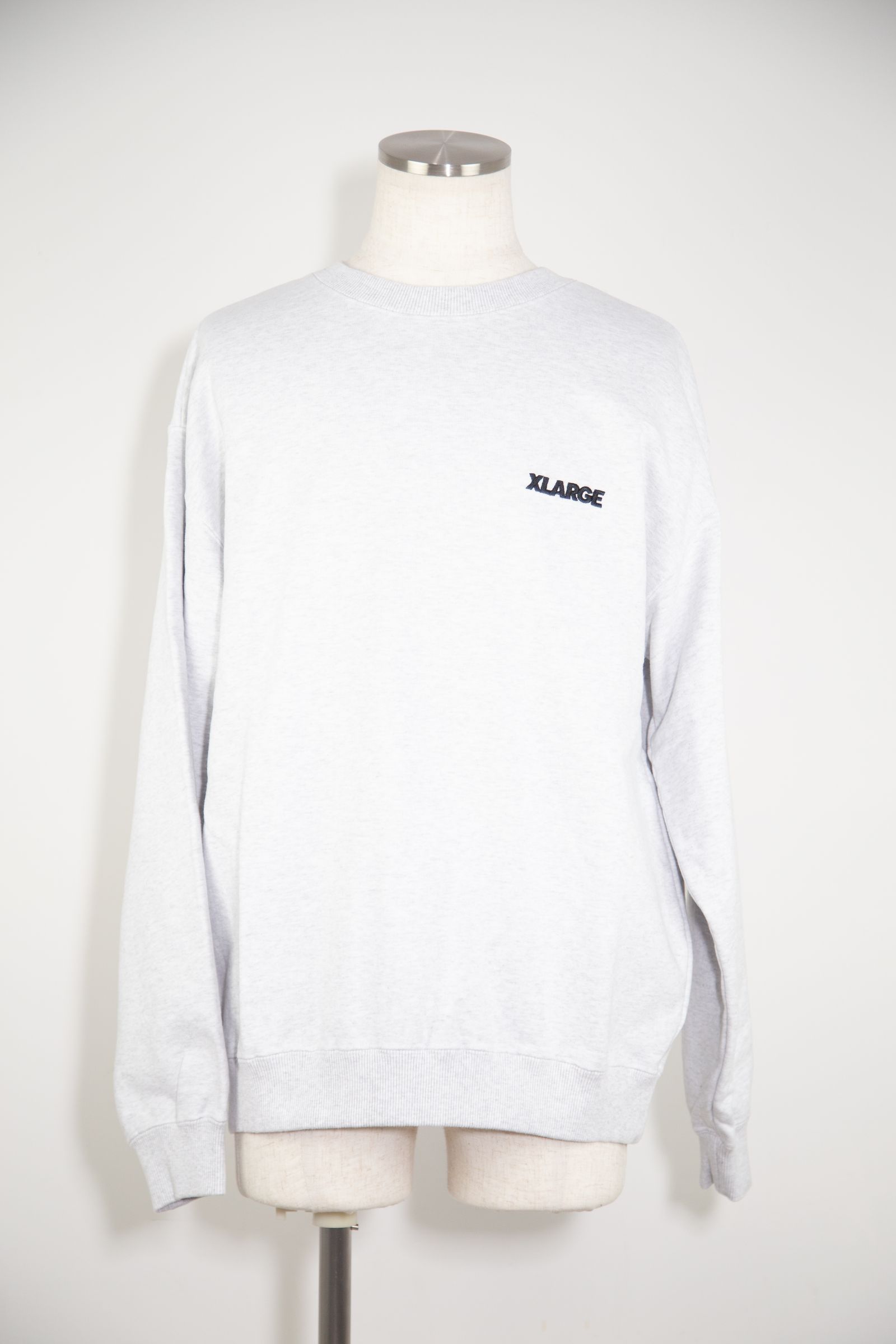 XLARGE - CHENILLE SLANTED OG CREWNECK SWEATSHIRT / ブラック | Tempt