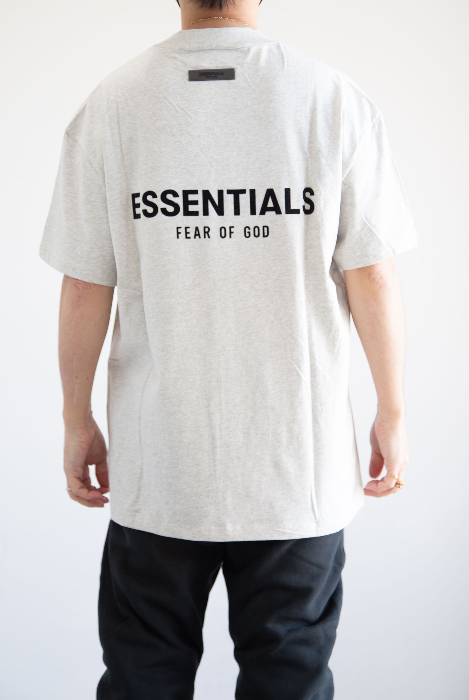 FOG ESSENTIALS - 22SS BACK LOGO S/S TEE / ダークオートミール | Tempt