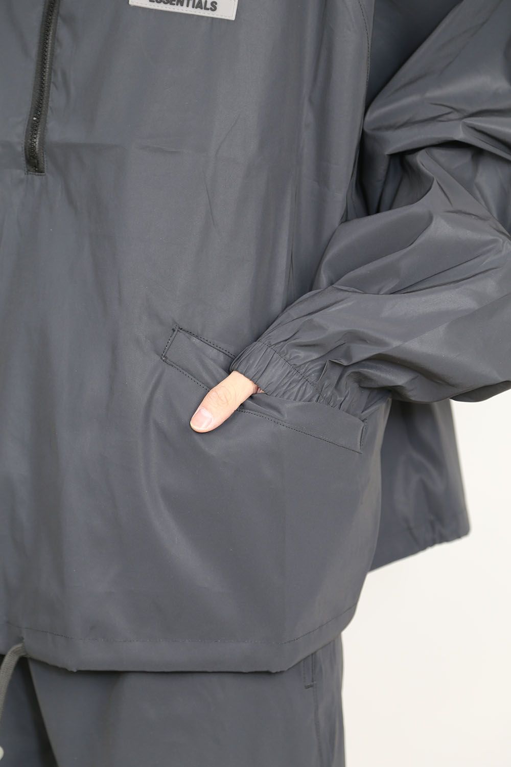 HALF ZIP TRACK JACKET / ブラック