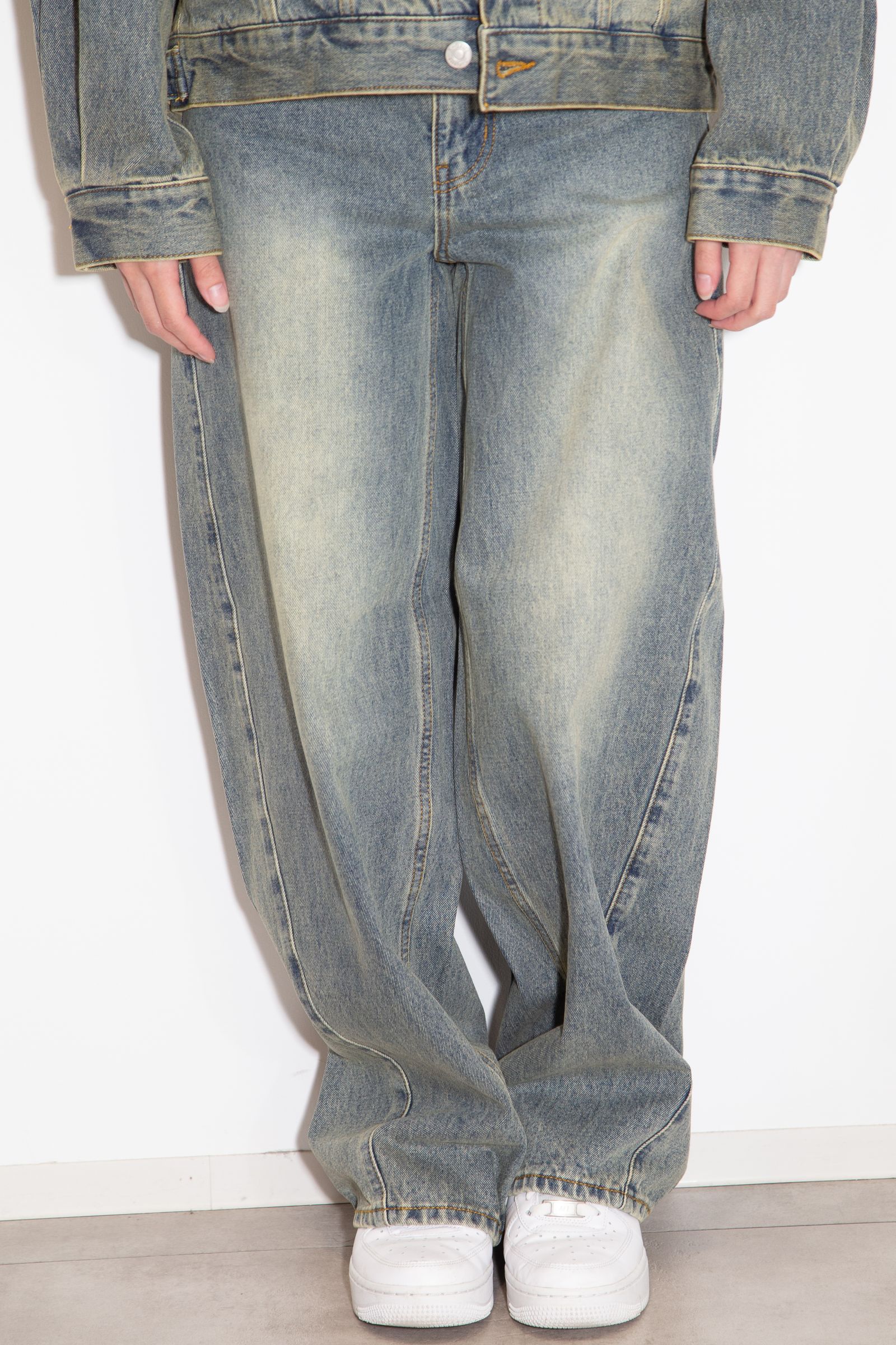 LOGO MARK STITCHED DENIM PANTS / ライトインディゴ