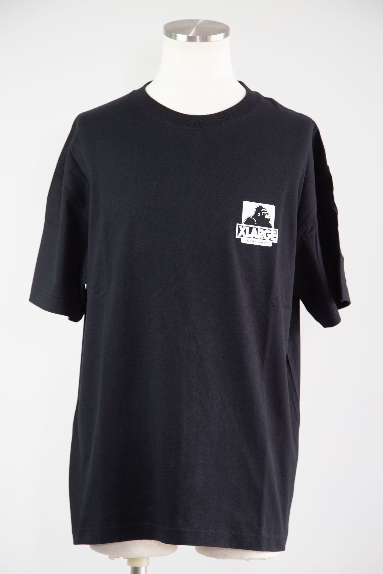 XLARGE バックOGグラフィック 半袖Ｔシャツ 人気の定番デザイン XLARGE バックOGグラフィック 半袖Tシャツ 人気の定番デザイン