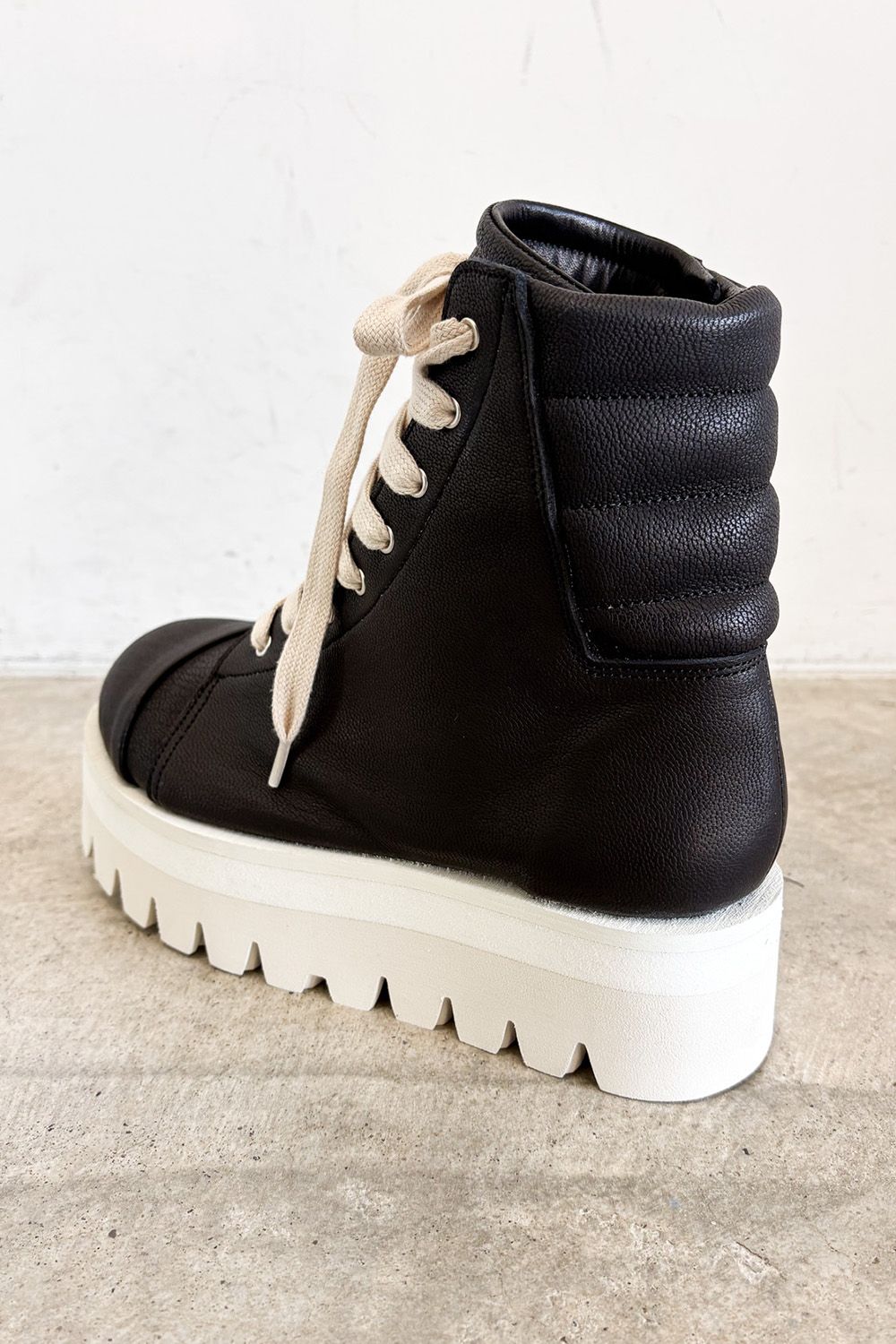 BOOTS / ブラック×ホワイト