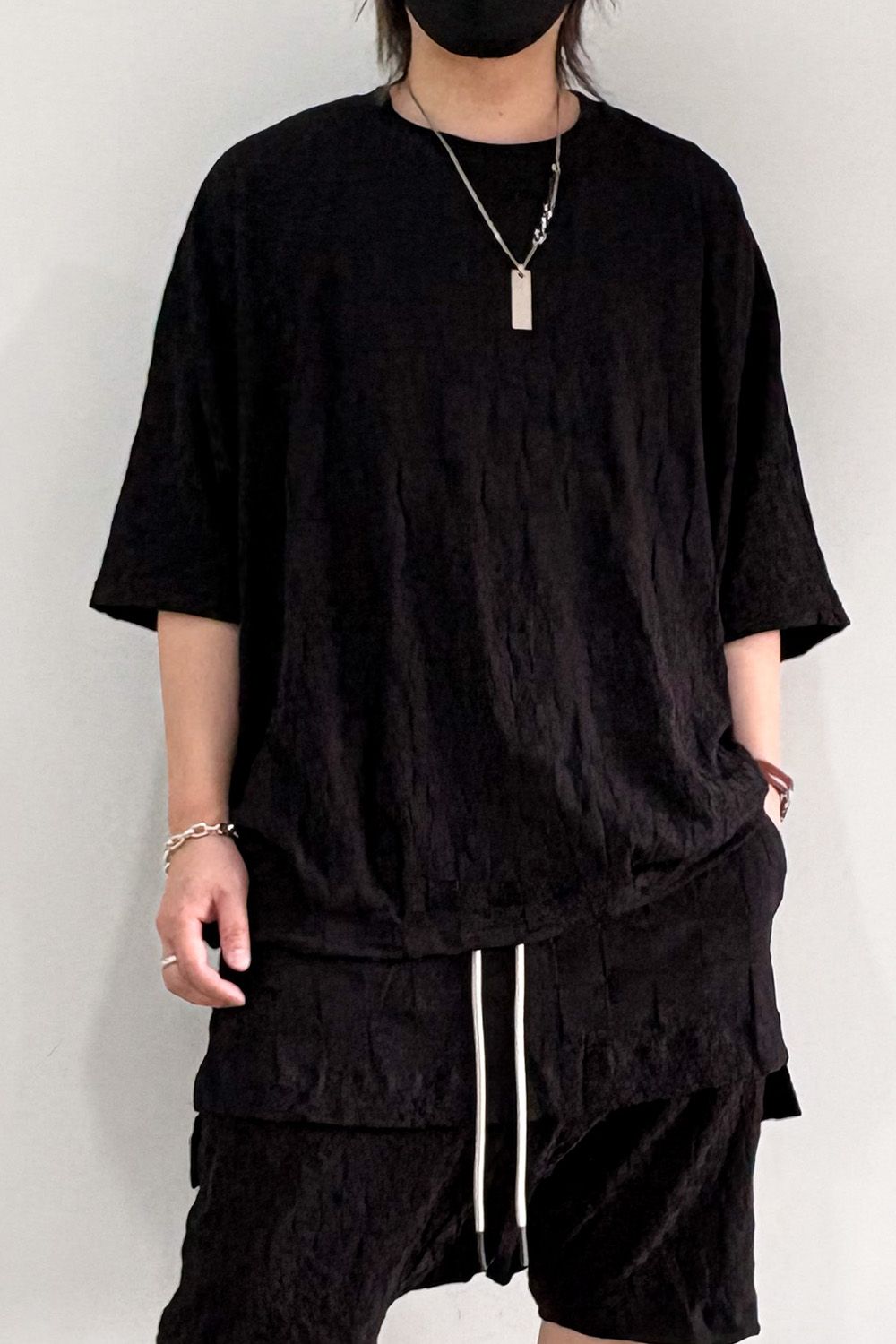 GRADIENT PLAID PATTERN DOLMAN TEE / ブラック