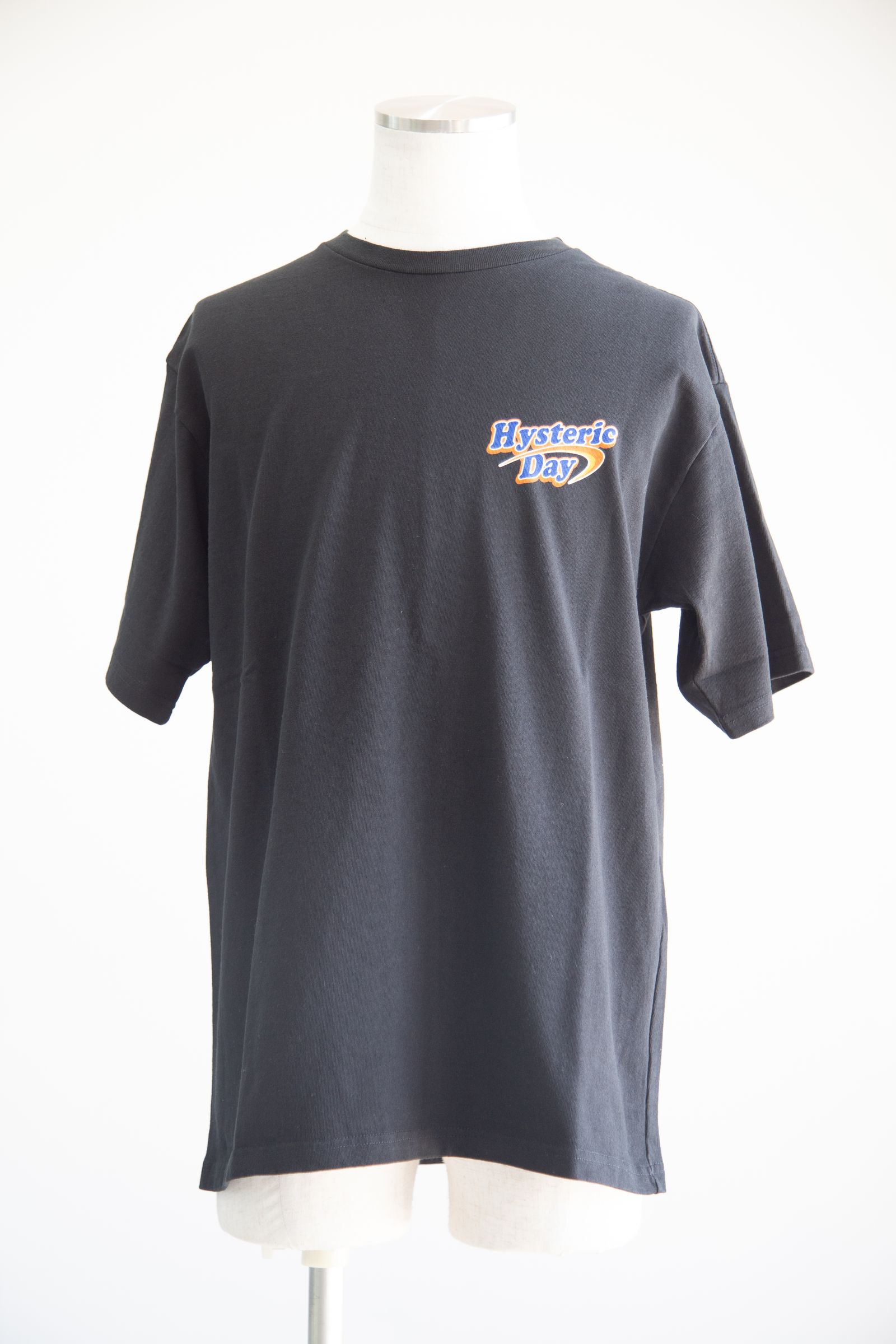 HYSTERIC GLAMOUR - HYSTERIC DAY Tシャツ / ブラック | Tempt