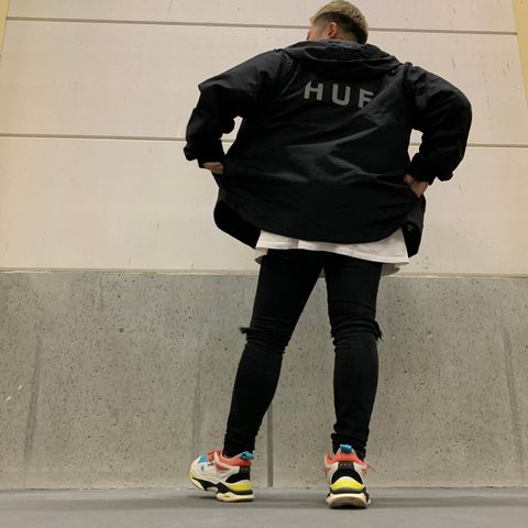 [HUF]