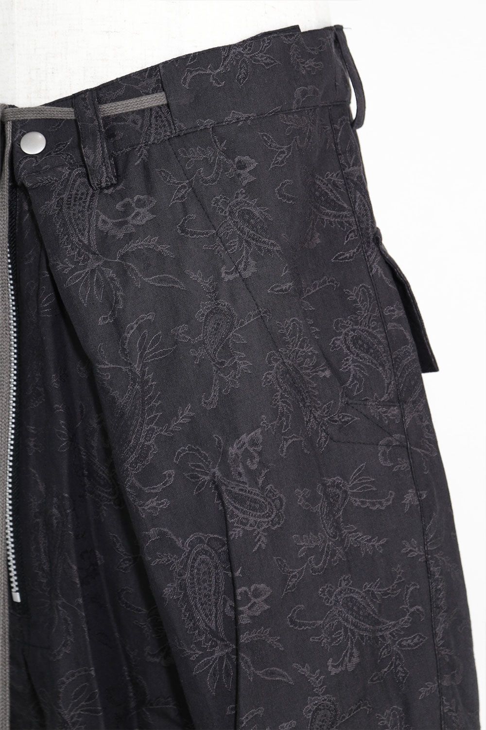 [ラスト1点 サイズ1] ペイズリー袴タックショーツ / Paisley Front Zip Tuck Shorts / ブラック / ag-9061-1