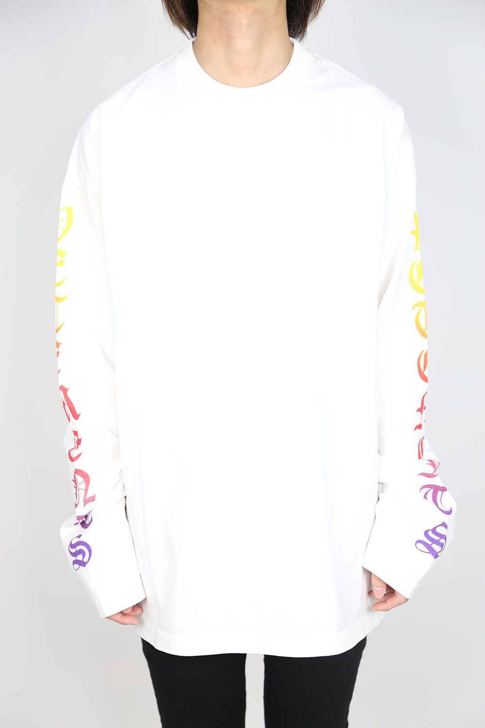 VETEMENTS - DEGRADE GOTHIC LOGO LONG SLEEVE / ホワイト | Tempt