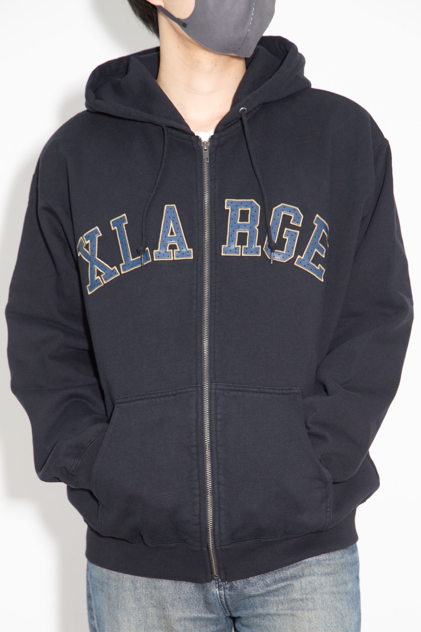 PERFORATED LEATHER LOGO ZIP UP HOODED SWEATSHIRT / ブラック