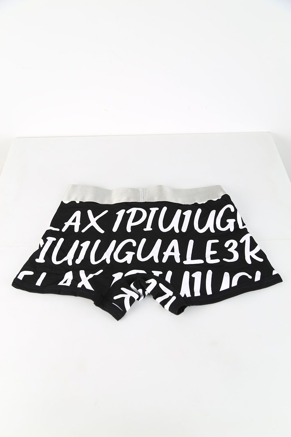 GRAFFITI LOGO BOXER PANTS / ブラック