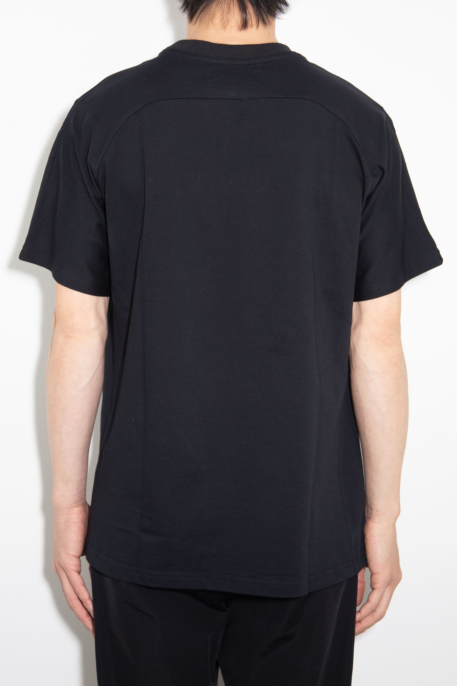 BEADED LOGO T-SHIRT / ブラック