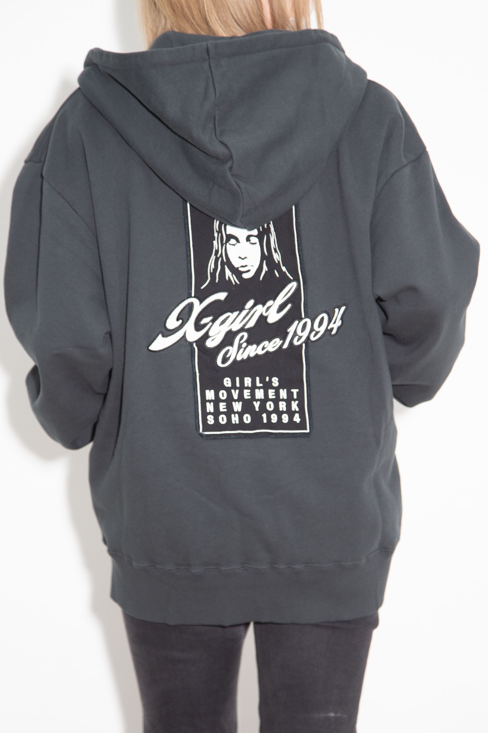 [ラスト1点 サイズM] FACE BOX PATCH ZIP UP SWEAT HOODIE / チャコール