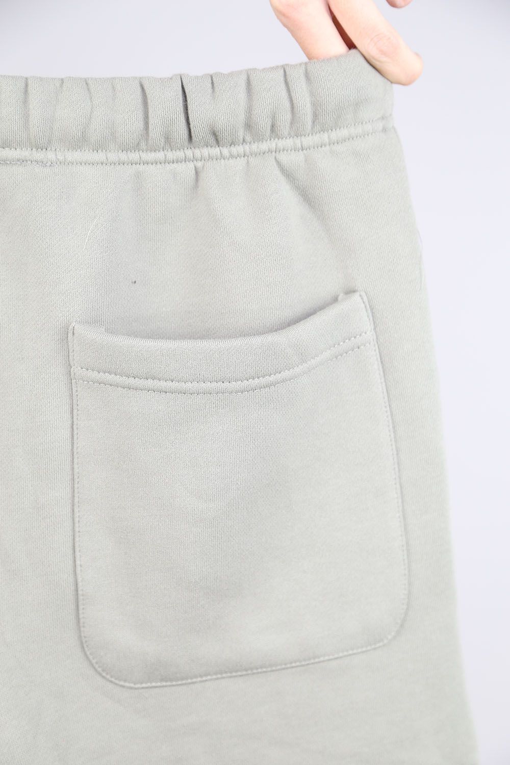 FRONT LOGO REFLECTOR SWEAT PANTS / セージ