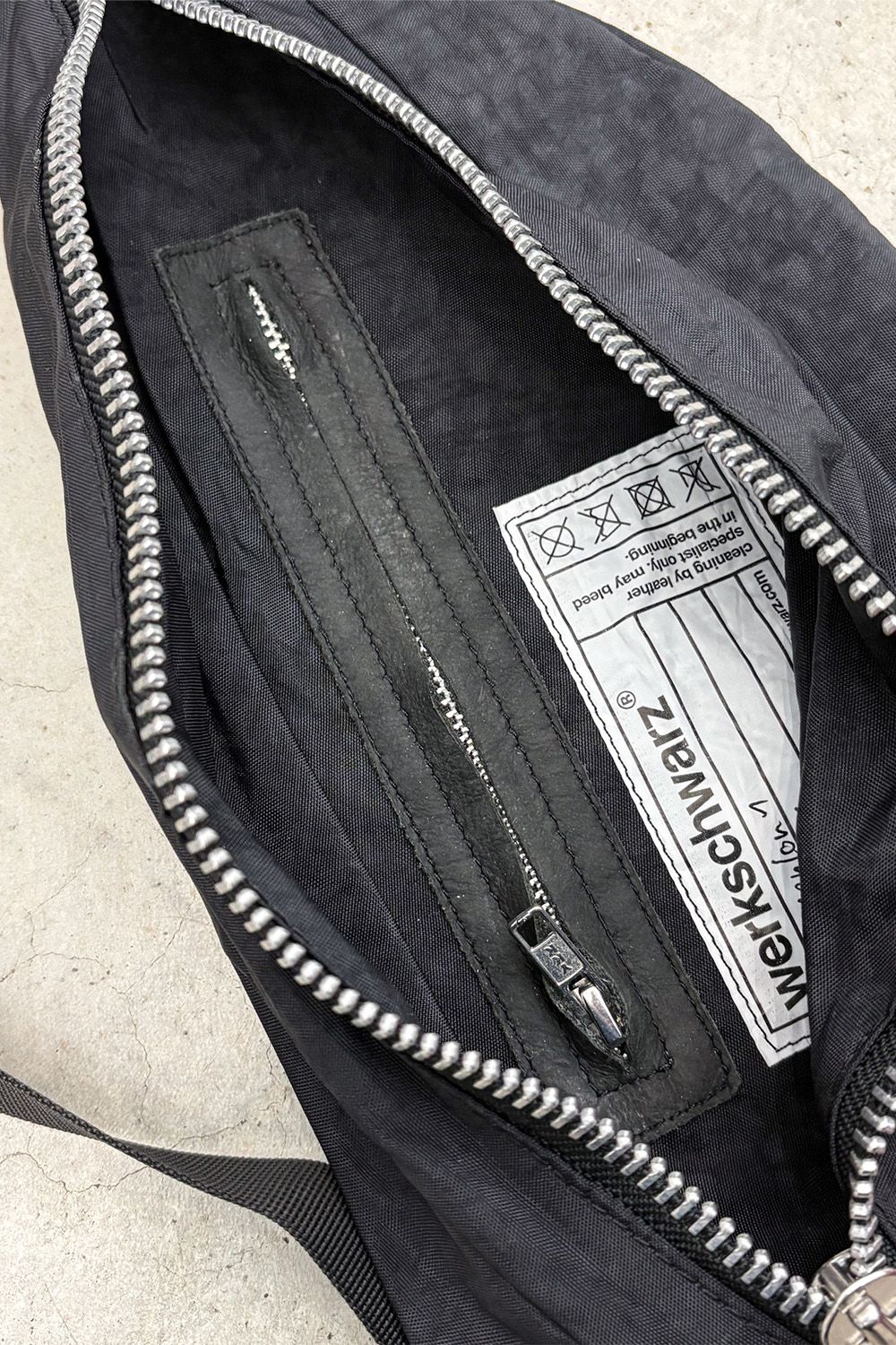 NYLON 1 / ブラック