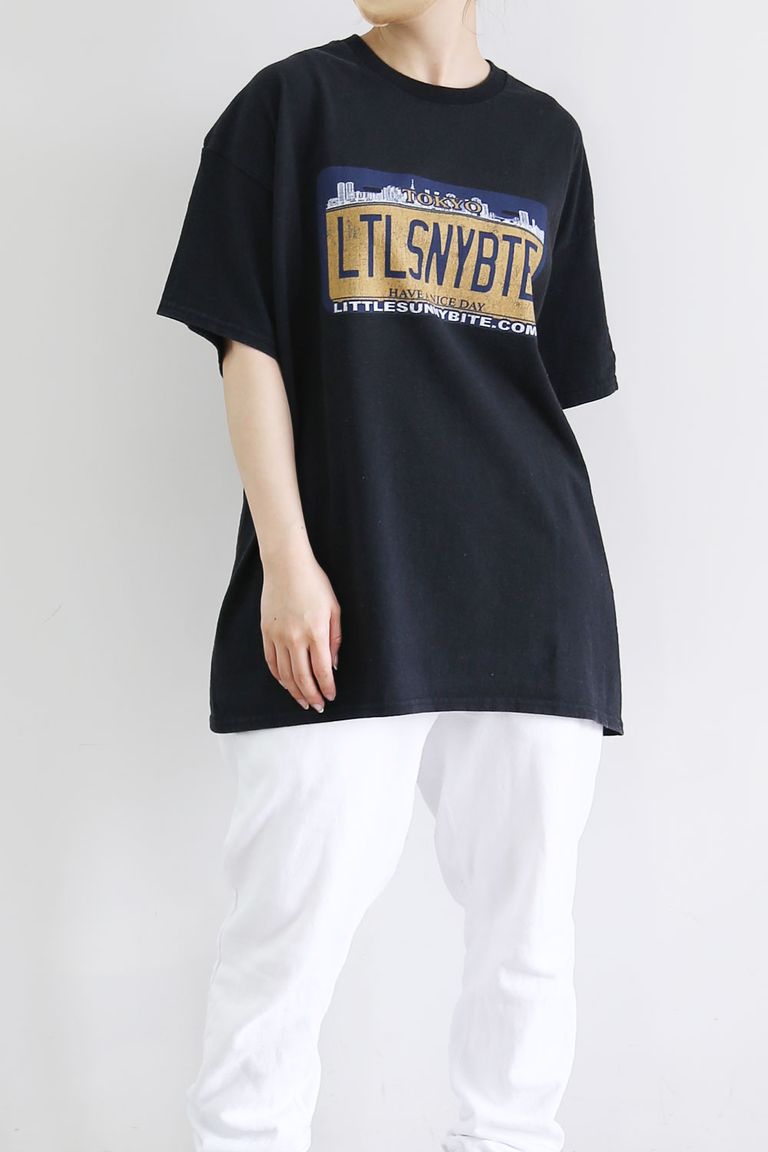 Little Sunny Bite Shana Sadeghi Ray X Little Sunny Bite Lsb Number Plate Big Tee ブラック Tempt
