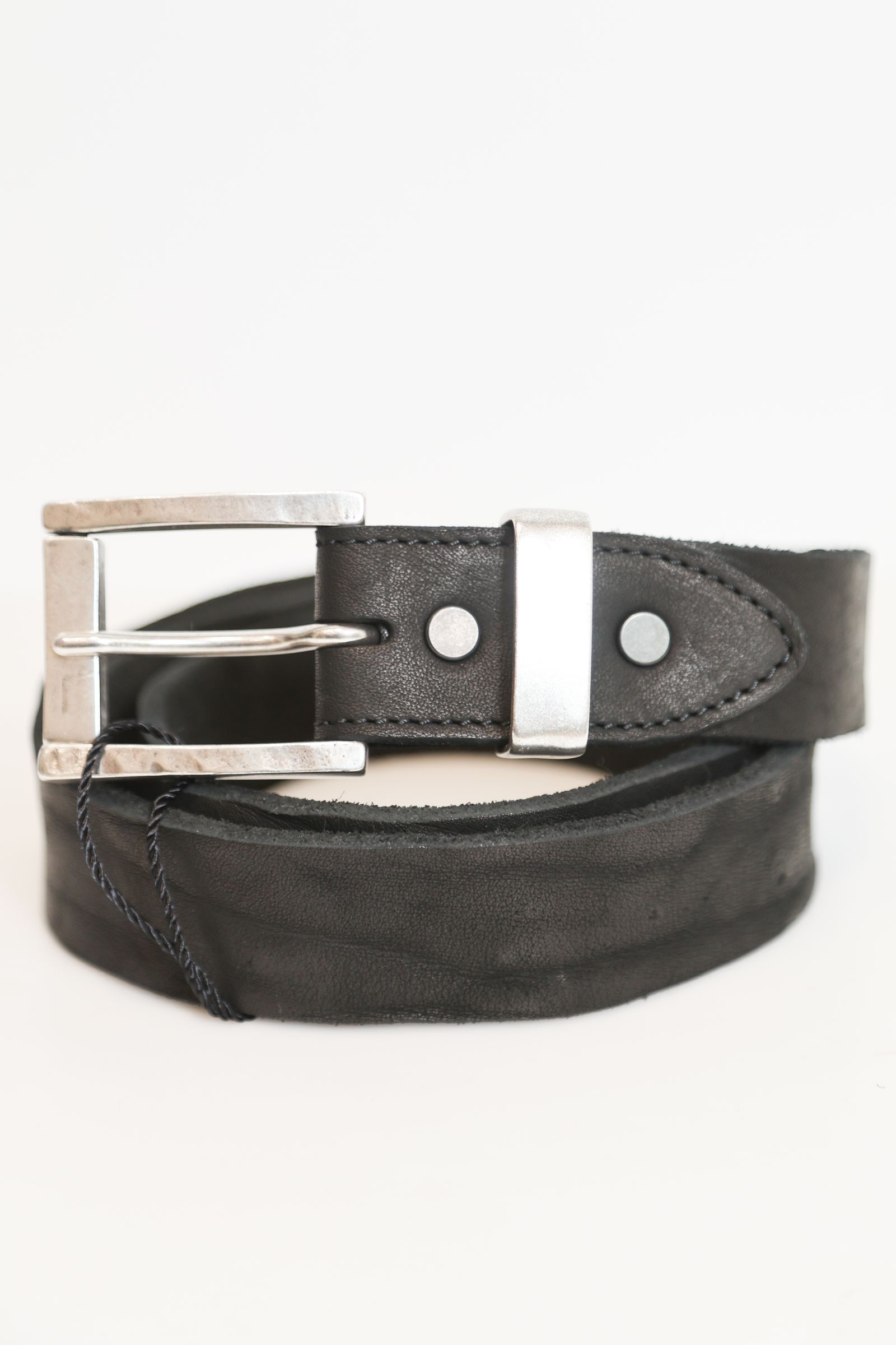 [318-27] JP SHOULDER GARMENT-DYED ROLLER-BUCKLE BELT【35mm】 / ブラック