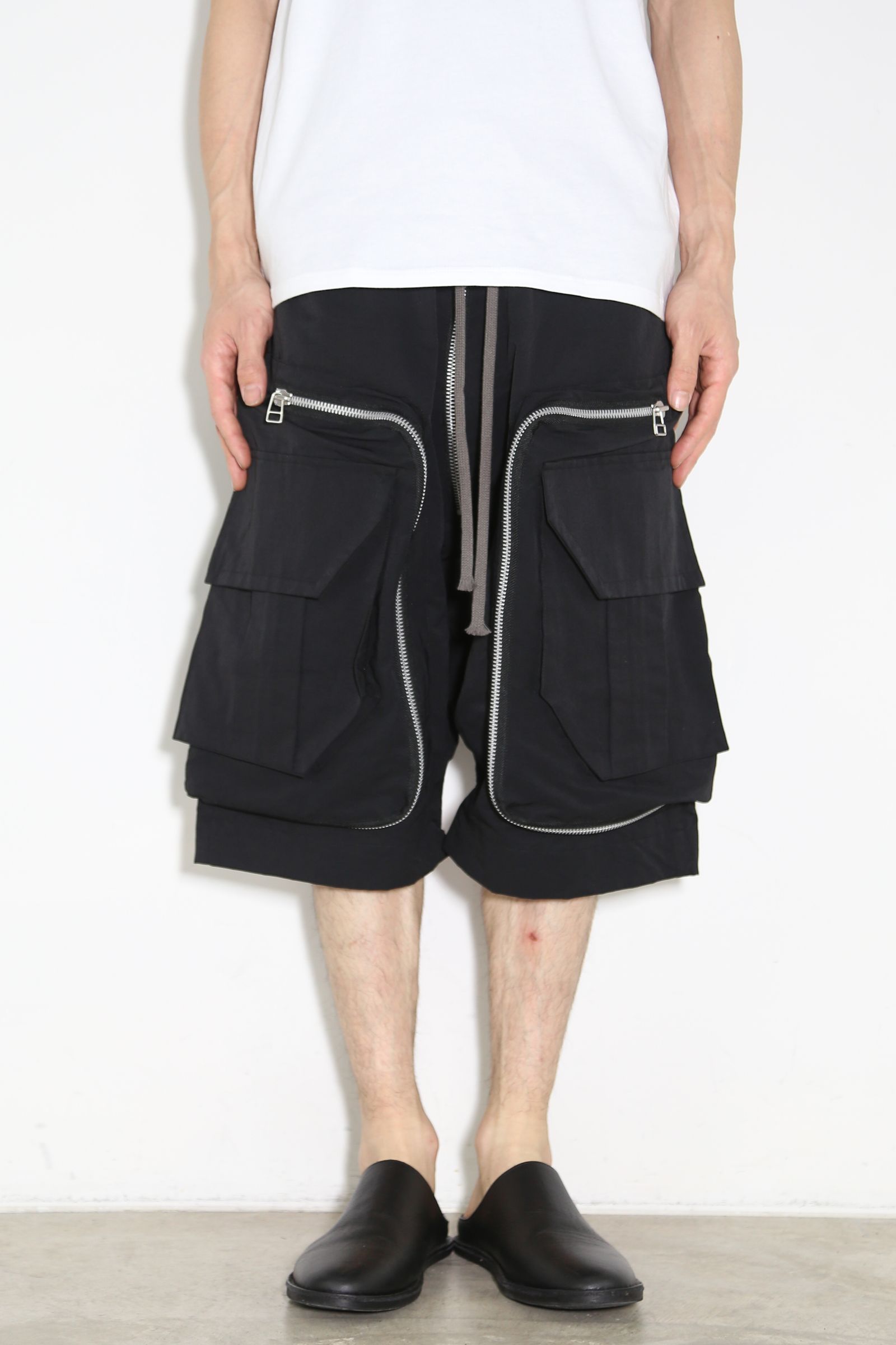 コットンナイロンサルエルカーゴショーツ / Zip Cargo Sarouel Shorts / ブラック