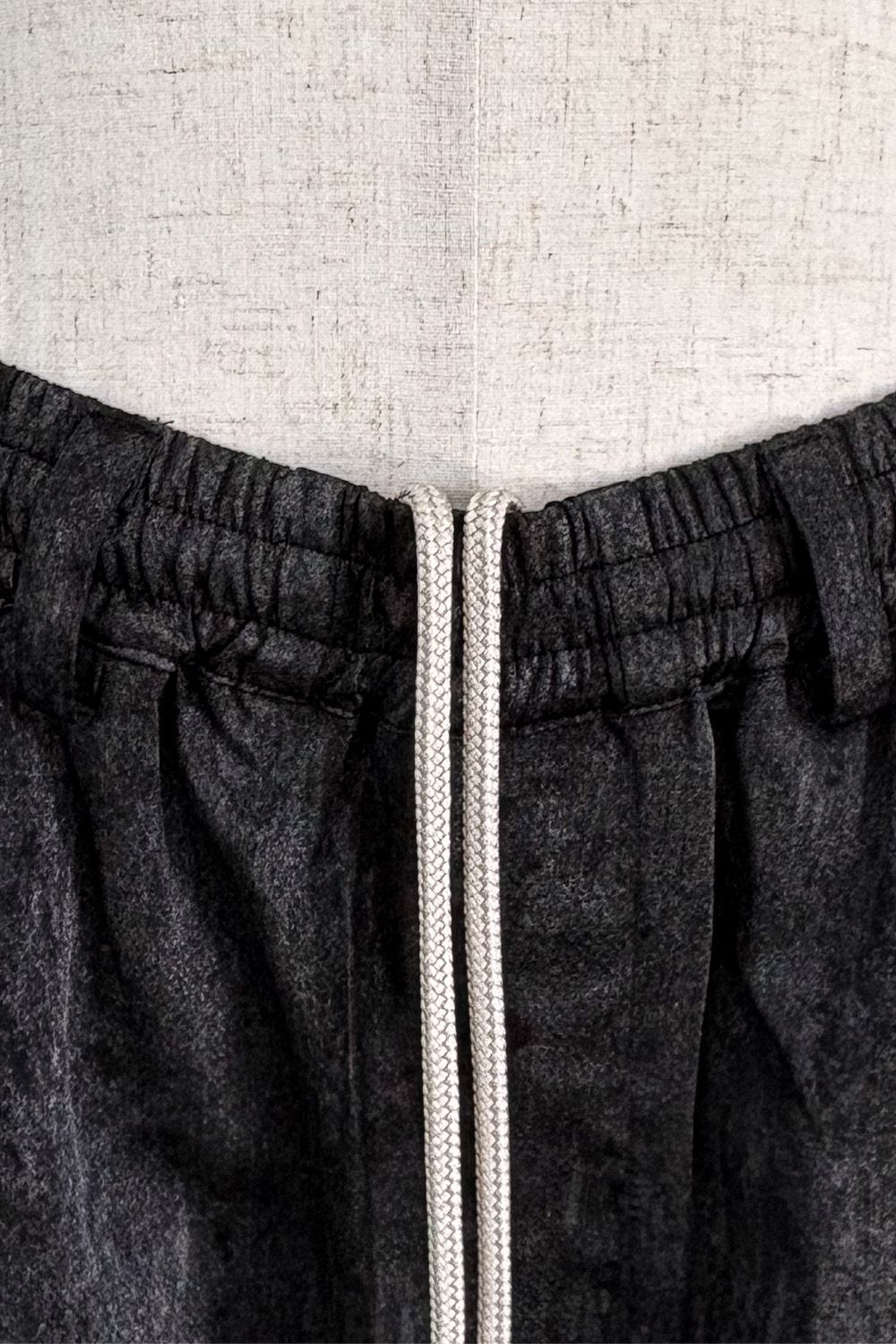 TUCK WIDE / ブラック