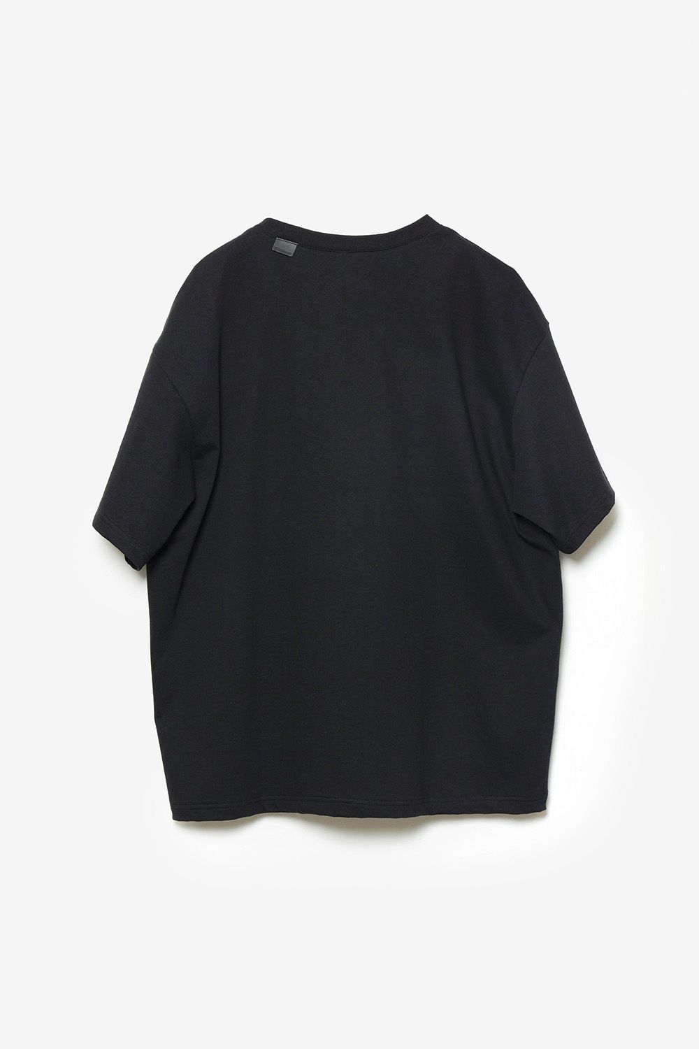 スヴィンジャージー ロゴ刺繍S/S Tシャツ / ブラック