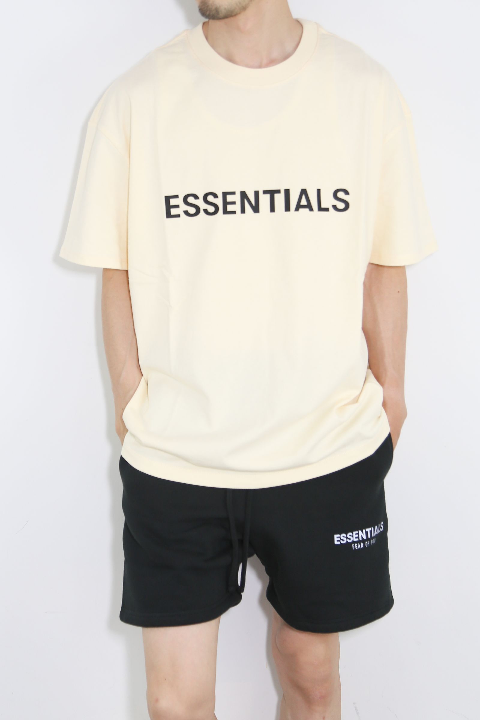 FOG ESSENTIALS - FRONT LOGO S/S TEE / クリーム | Tempt