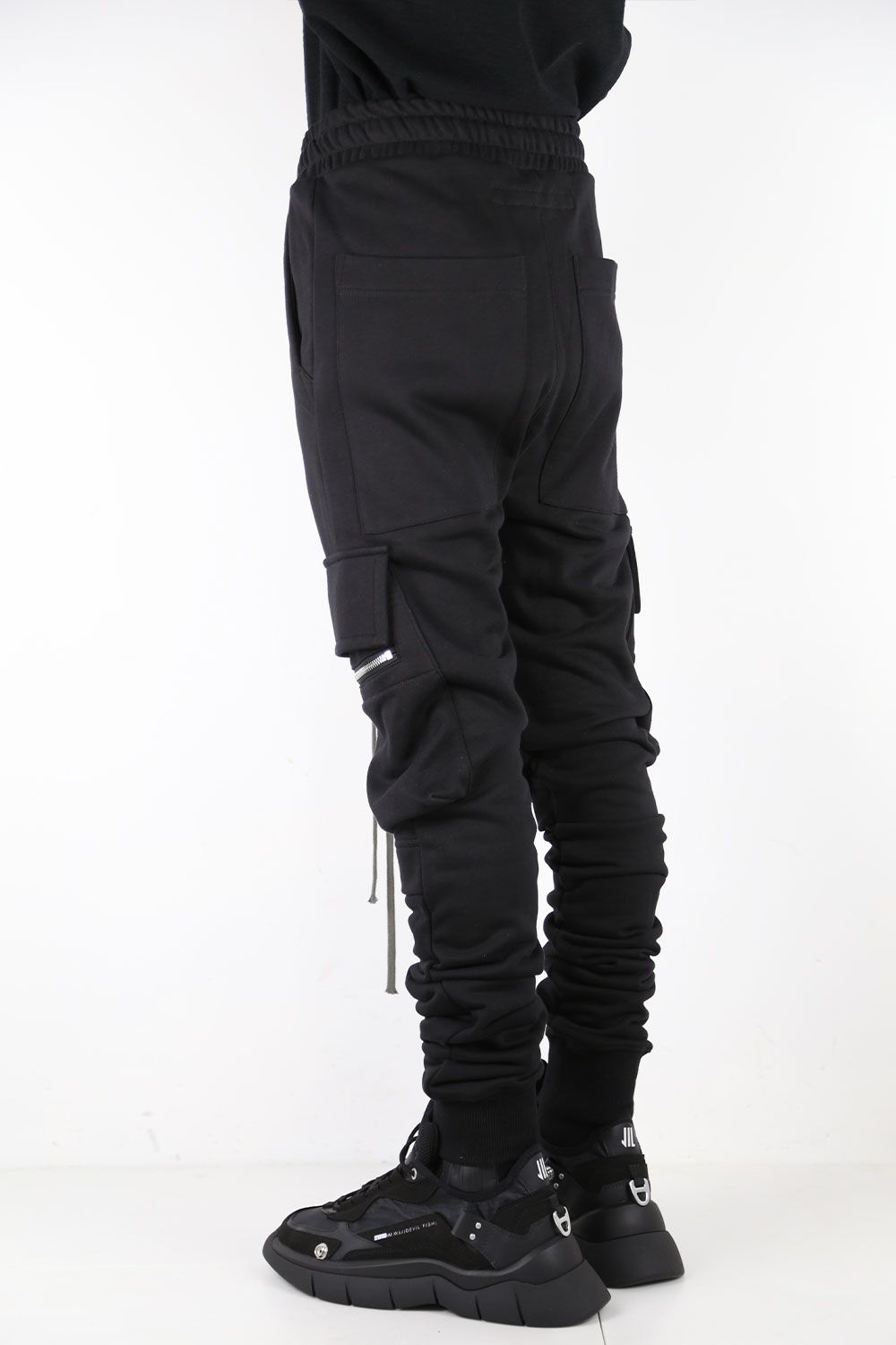 スウェッターカーゴスリムロングパンツ / SWEATER CARGO SLIM LONG PANTS / ブラック