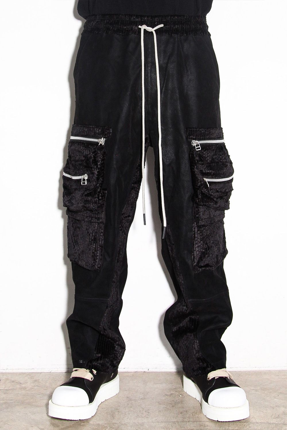 シンセティックレザーカーゴワイドパンツ / CARGO WIDE PANTS / ブラック / ag-12057