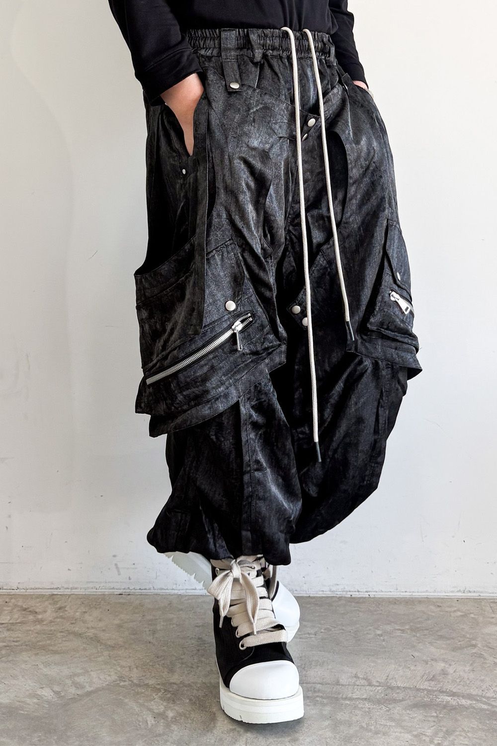 PARACHUTE CARGO WIDE / ブラック