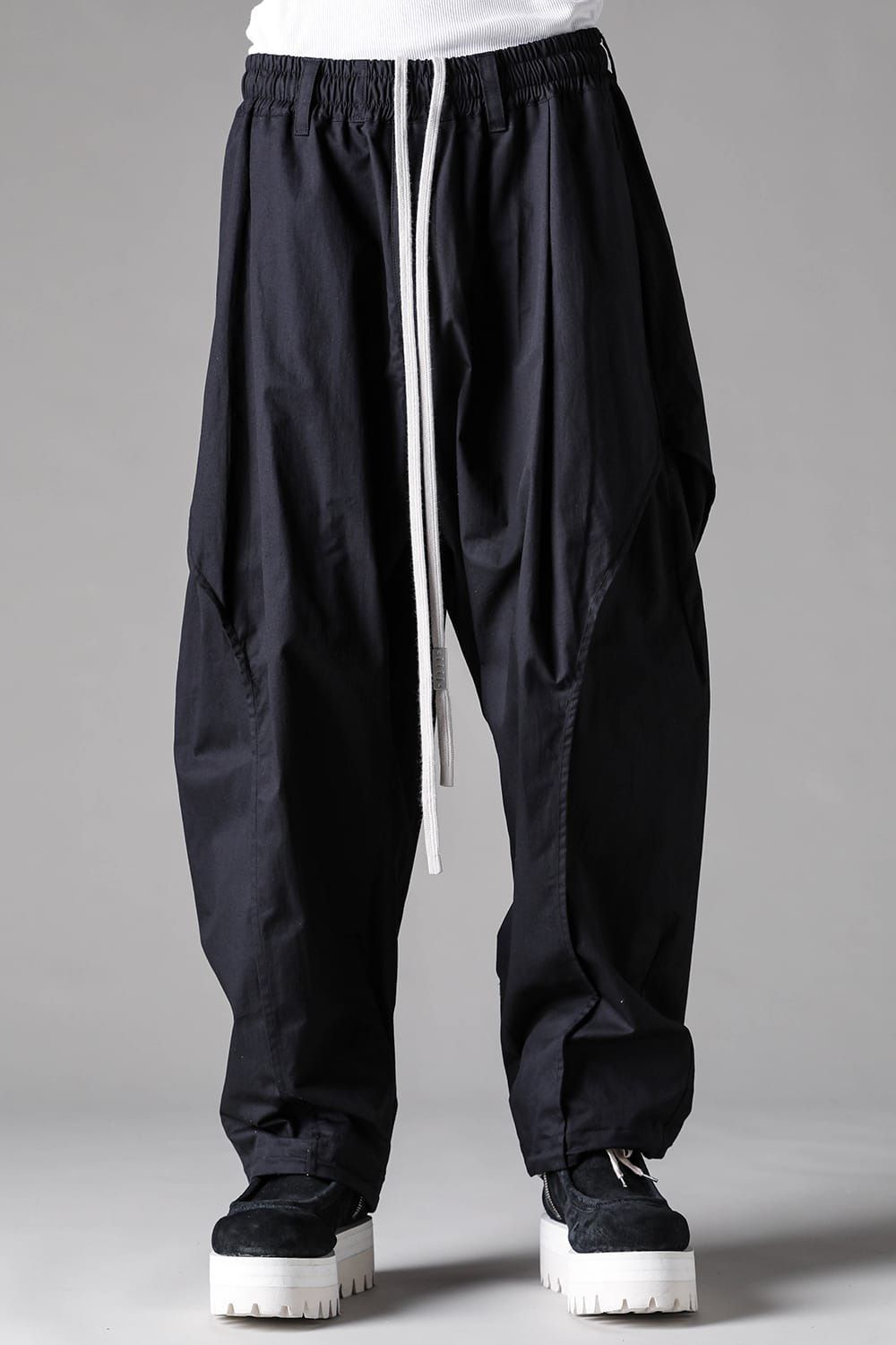 Side Tuck Tapered Pants