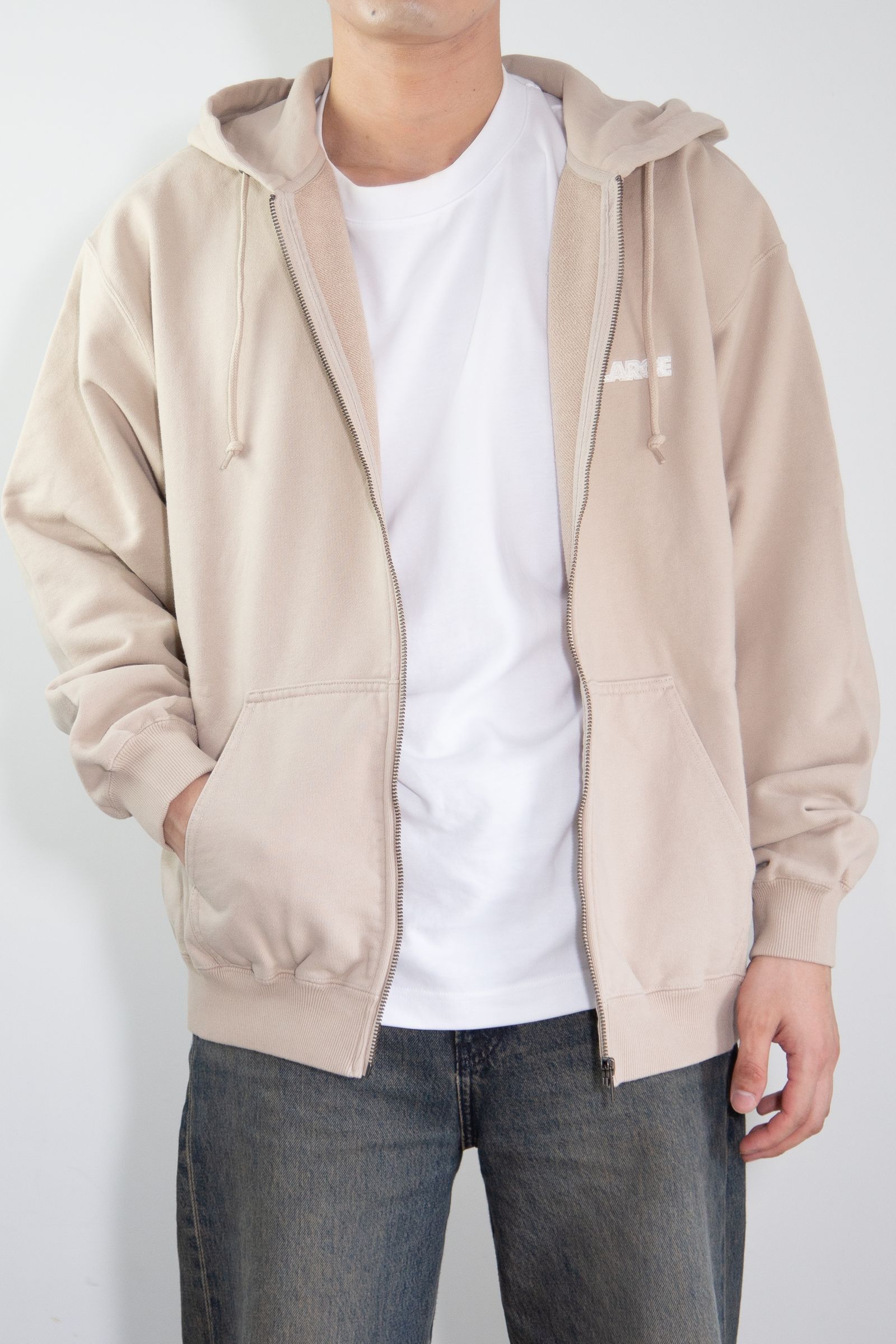 SLANTED OG ZIP HOODED SWEATSHIRT / ベージュ
